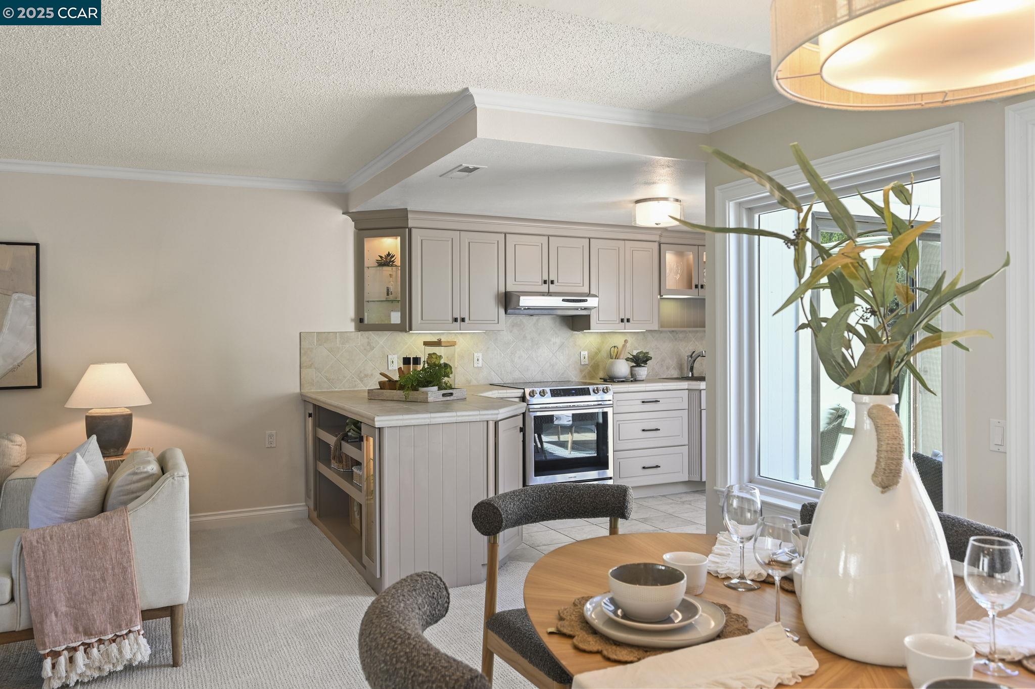 Photo #8: 41105680 Listing: Photo #8