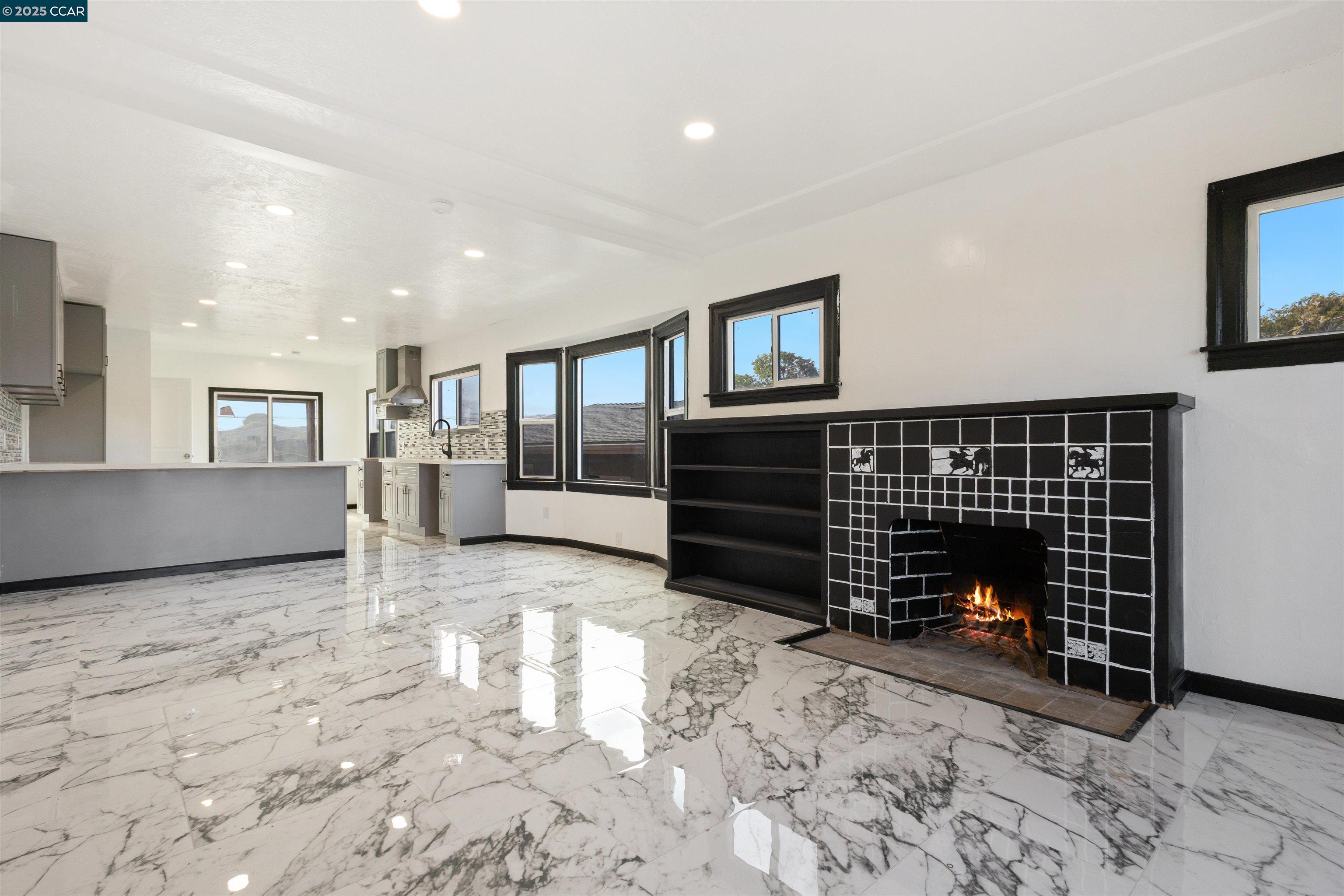 Detail Gallery Image 6 of 31 For 840 7th St, Richmond,  CA 94801 - 3 Beds | 1/1 Baths