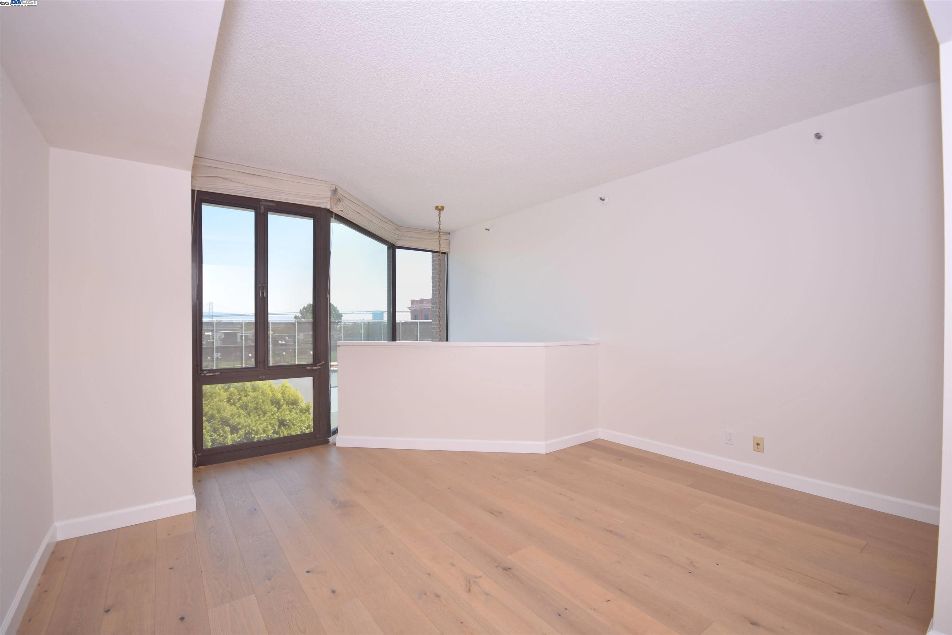Detail Gallery Image 19 of 41 For 101 Lombard St 109e,  San Francisco,  CA 94111 - 1 Beds | 1/1 Baths