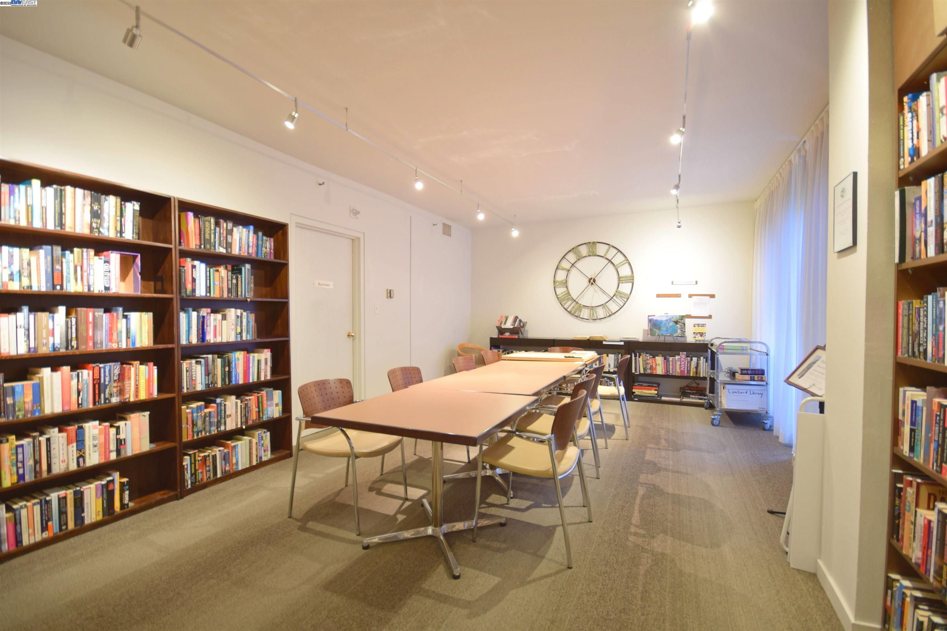 Detail Gallery Image 32 of 41 For 101 Lombard St 109e,  San Francisco,  CA 94111 - 1 Beds | 1/1 Baths