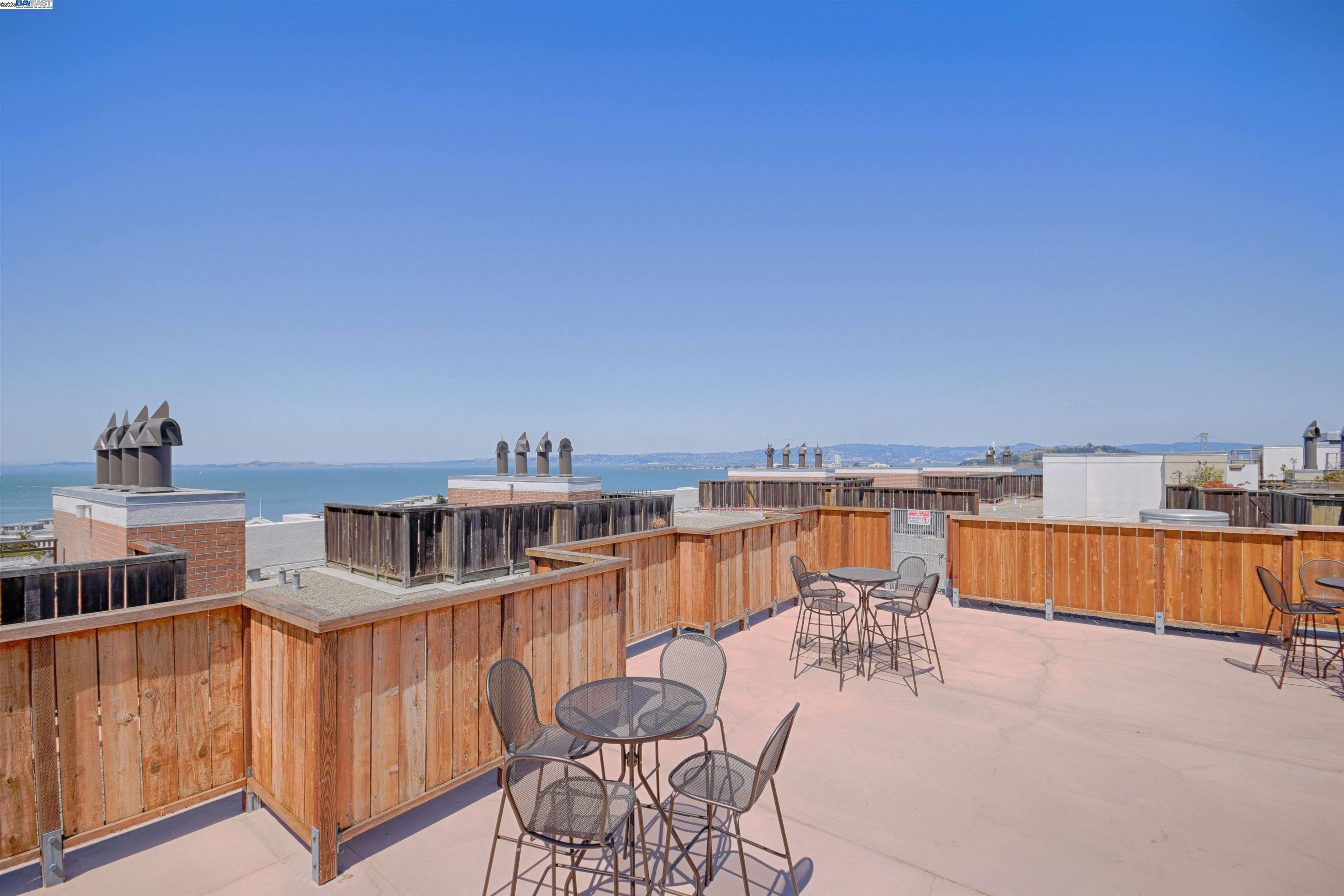Detail Gallery Image 36 of 41 For 101 Lombard St 109e,  San Francisco,  CA 94111 - 1 Beds | 1/1 Baths
