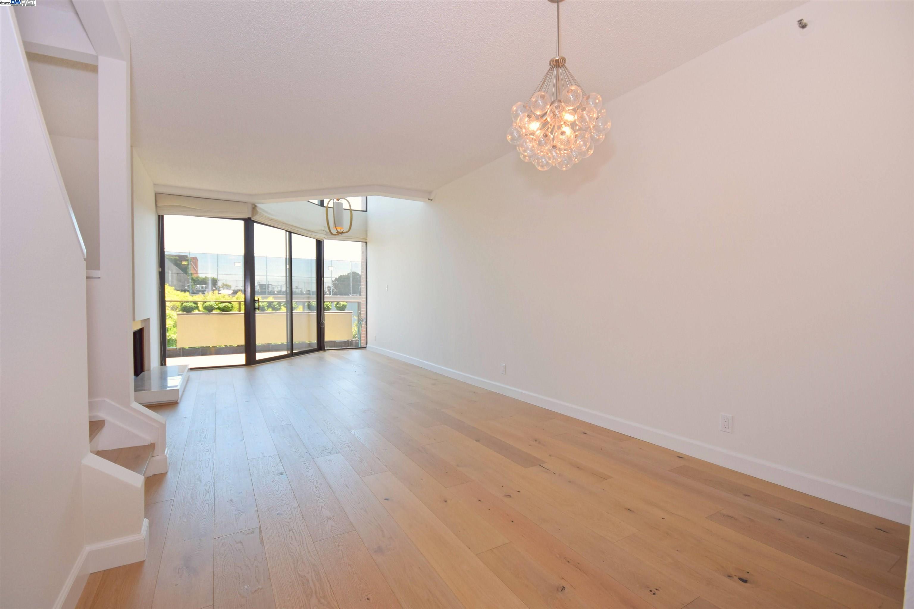 Detail Gallery Image 7 of 41 For 101 Lombard St 109e,  San Francisco,  CA 94111 - 1 Beds | 1/1 Baths