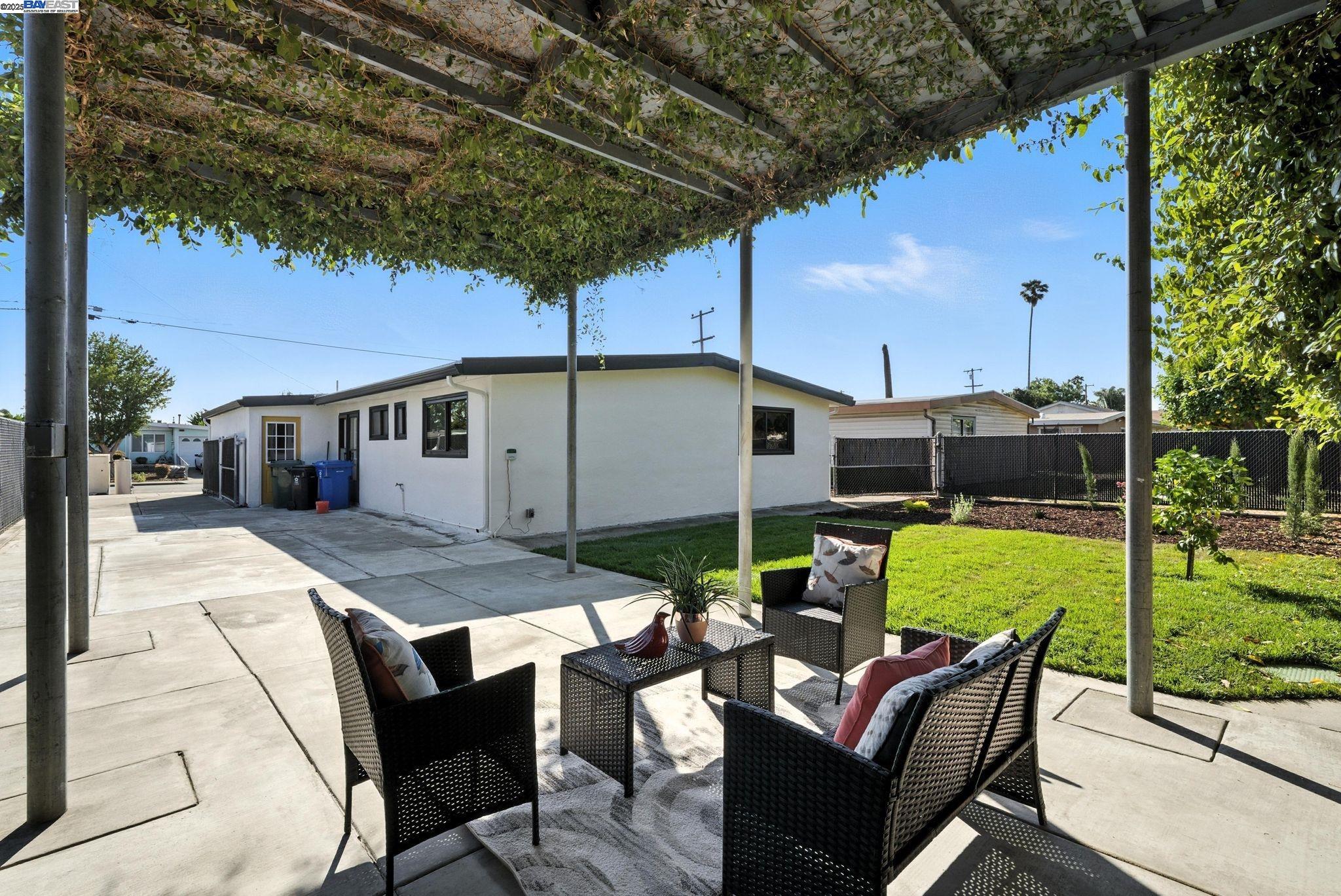 Detail Gallery Image 23 of 30 For 36686 Charles St, Newark,  CA 94560 - 3 Beds | 2 Baths