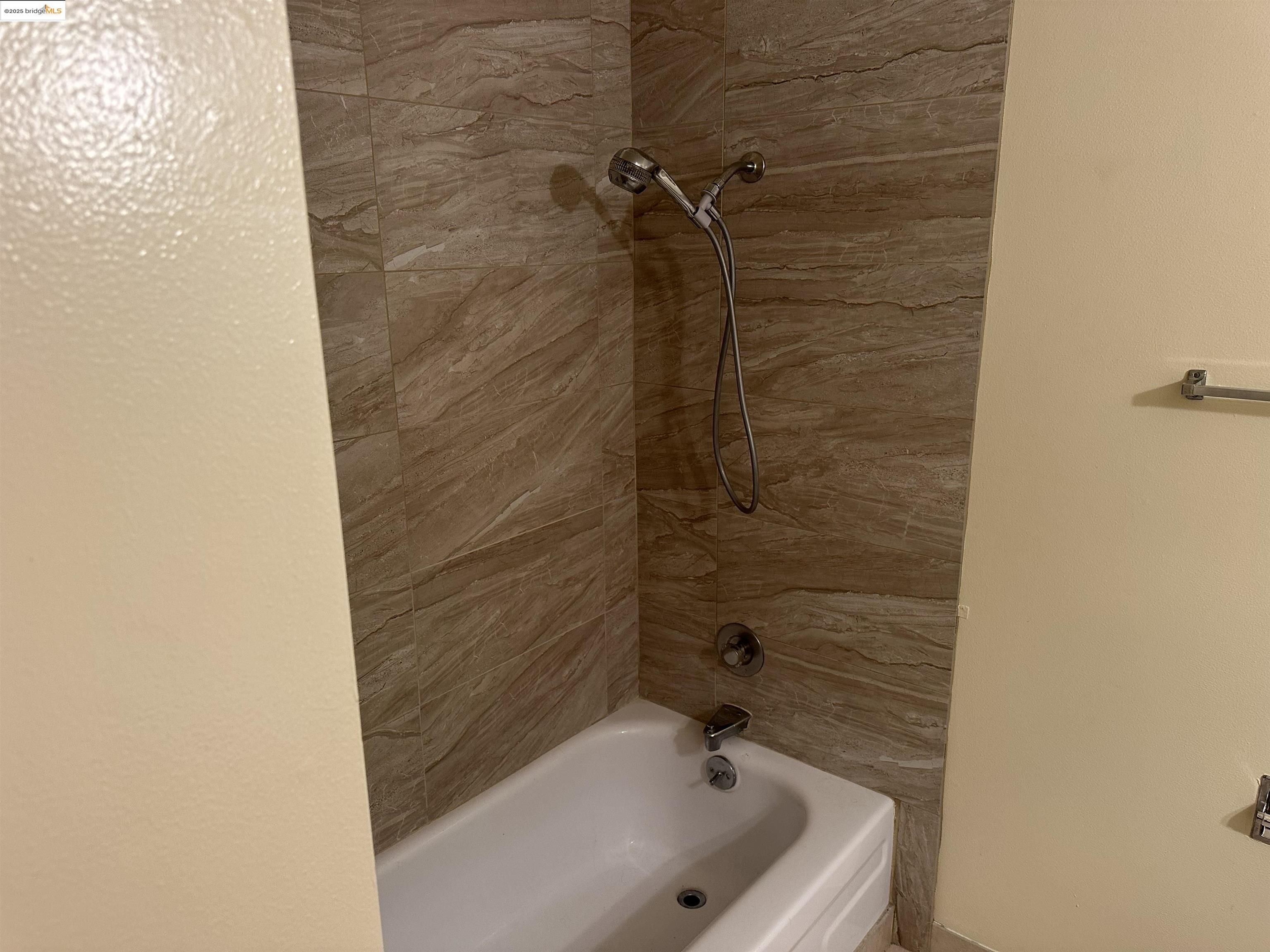 Detail Gallery Image 12 of 15 For 3612 Jamison Way #4,  Castro Valley,  CA 94546 - 2 Beds | 2 Baths