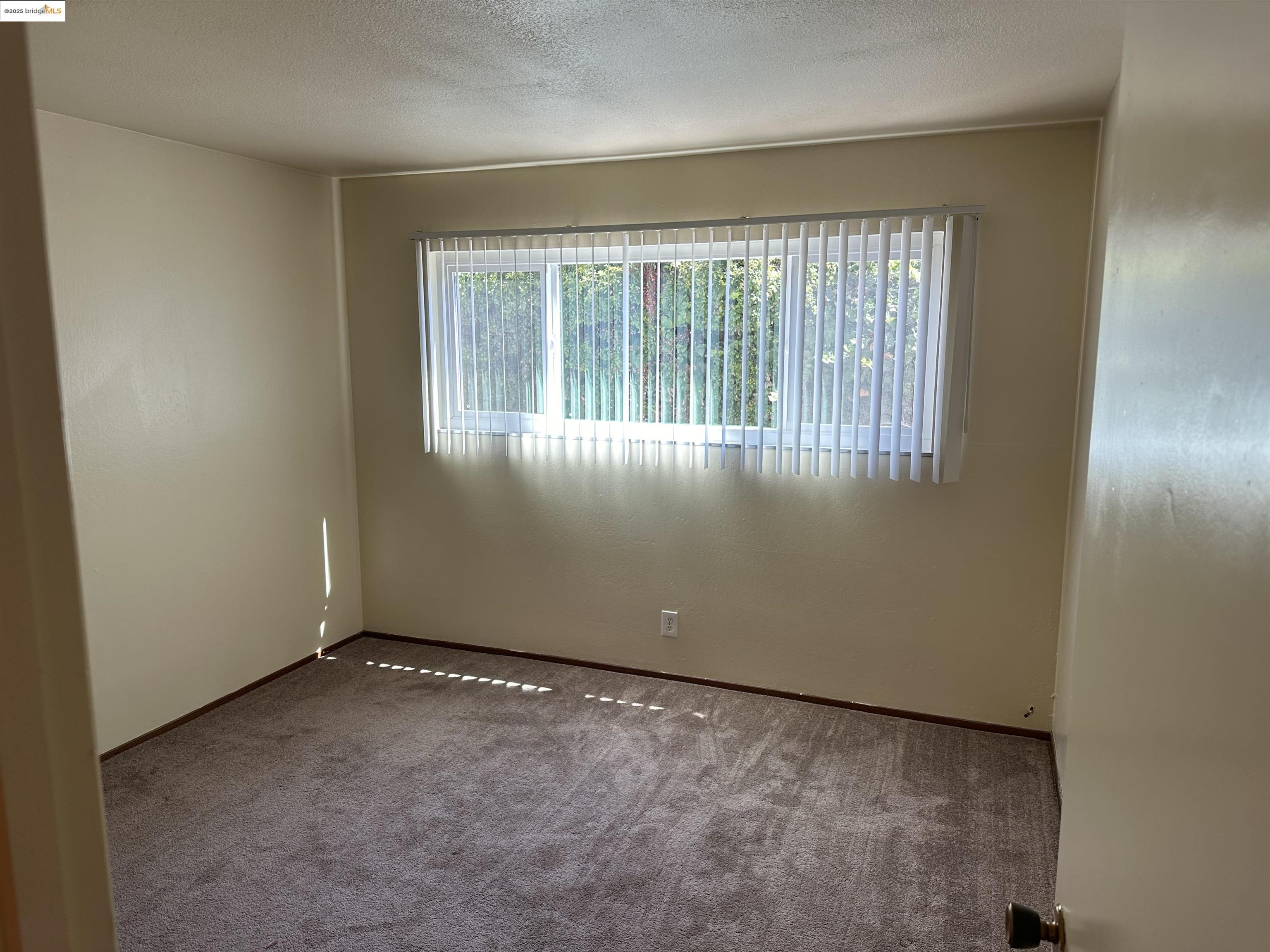 Detail Gallery Image 9 of 15 For 3612 Jamison Way #4,  Castro Valley,  CA 94546 - 2 Beds | 2 Baths