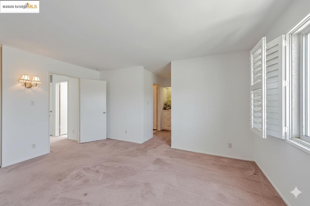 Detail Gallery Image 12 of 38 For 1160 Marianas Ln, Alameda,  CA 94502 - 3 Beds | 2/1 Baths