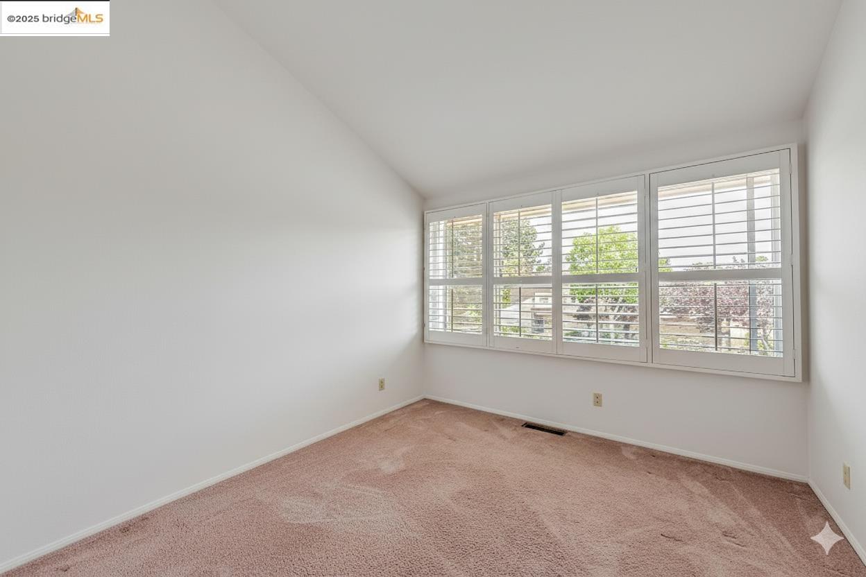 Detail Gallery Image 20 of 38 For 1160 Marianas Ln, Alameda,  CA 94502 - 3 Beds | 2/1 Baths