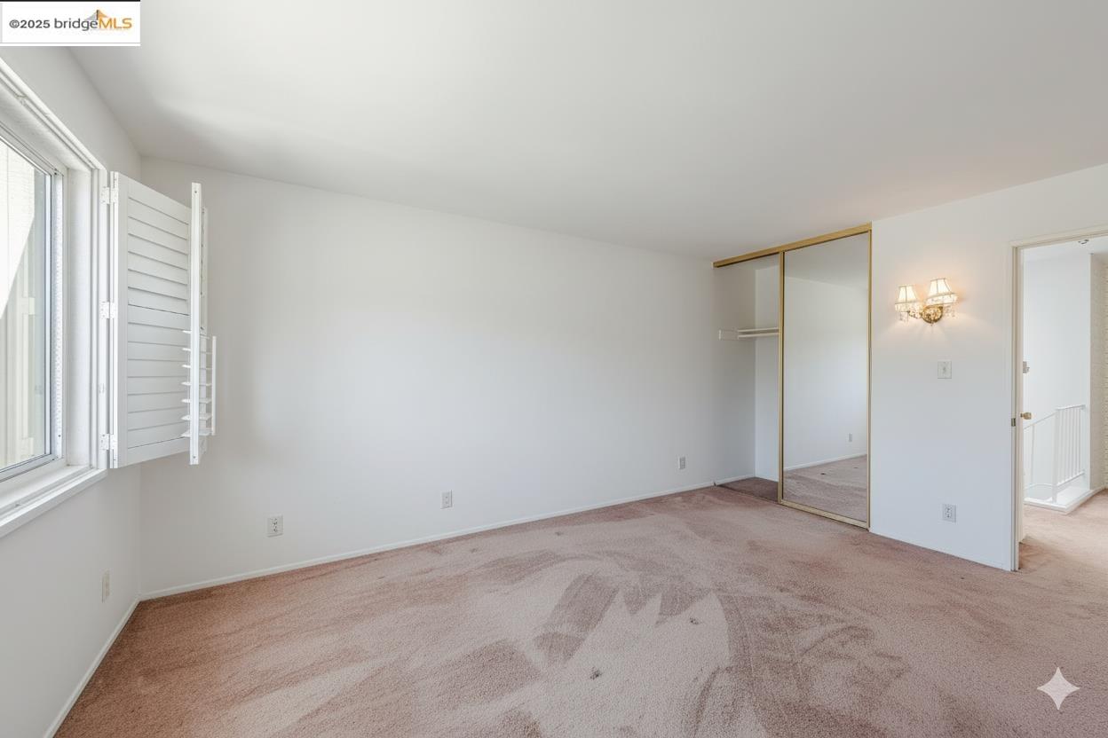 Detail Gallery Image 3 of 38 For 1160 Marianas Ln, Alameda,  CA 94502 - 3 Beds | 2/1 Baths