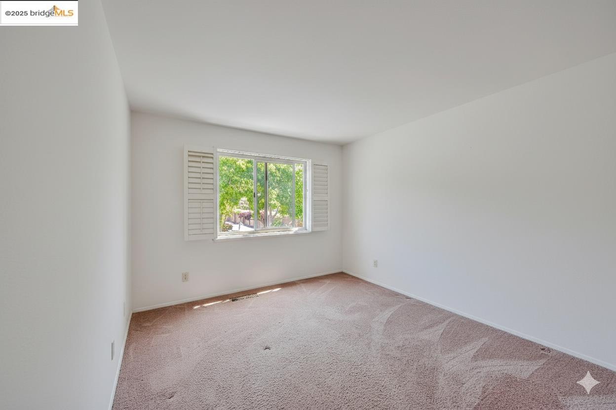 Detail Gallery Image 22 of 38 For 1160 Marianas Ln, Alameda,  CA 94502 - 3 Beds | 2/1 Baths