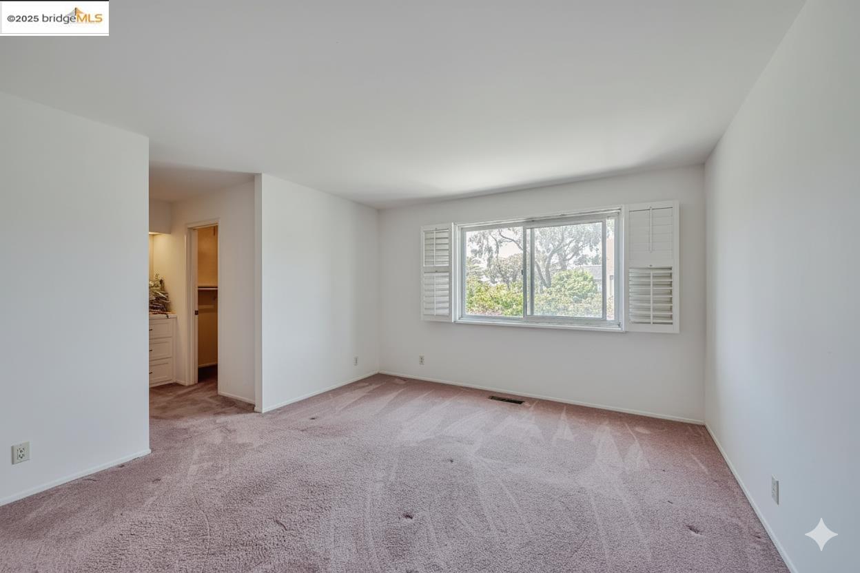 Detail Gallery Image 5 of 38 For 1160 Marianas Ln, Alameda,  CA 94502 - 3 Beds | 2/1 Baths