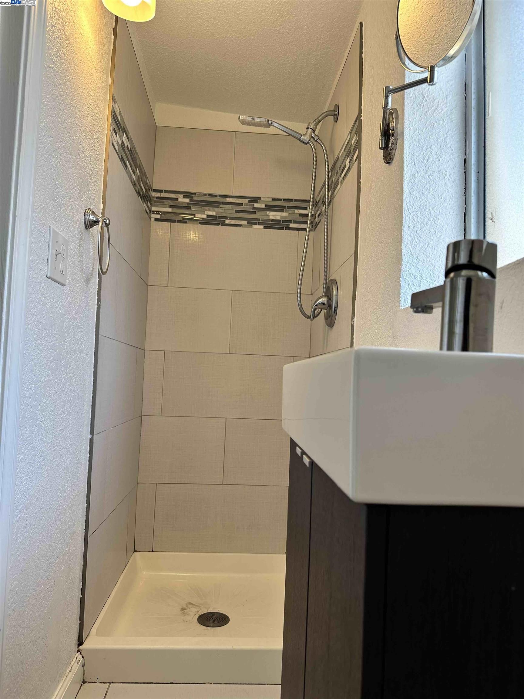 Detail Gallery Image 23 of 25 For 2140 W Avenue 134th, San Leandro,  CA 94577 - 3 Beds | 2 Baths