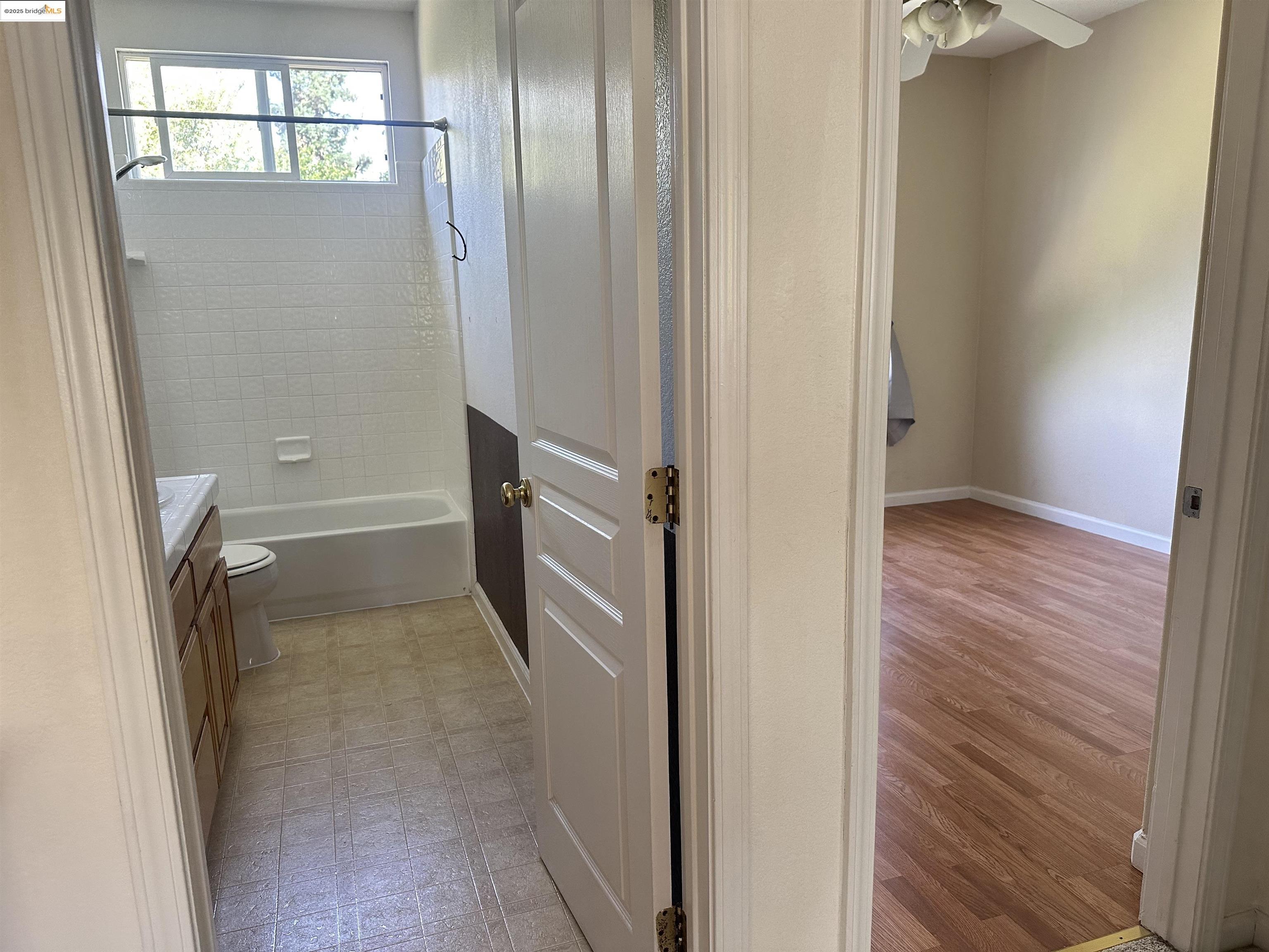 Detail Gallery Image 13 of 18 For 1531 Siemering Wy, Stockton,  CA 95209-9999 - 4 Beds | 3/1 Baths