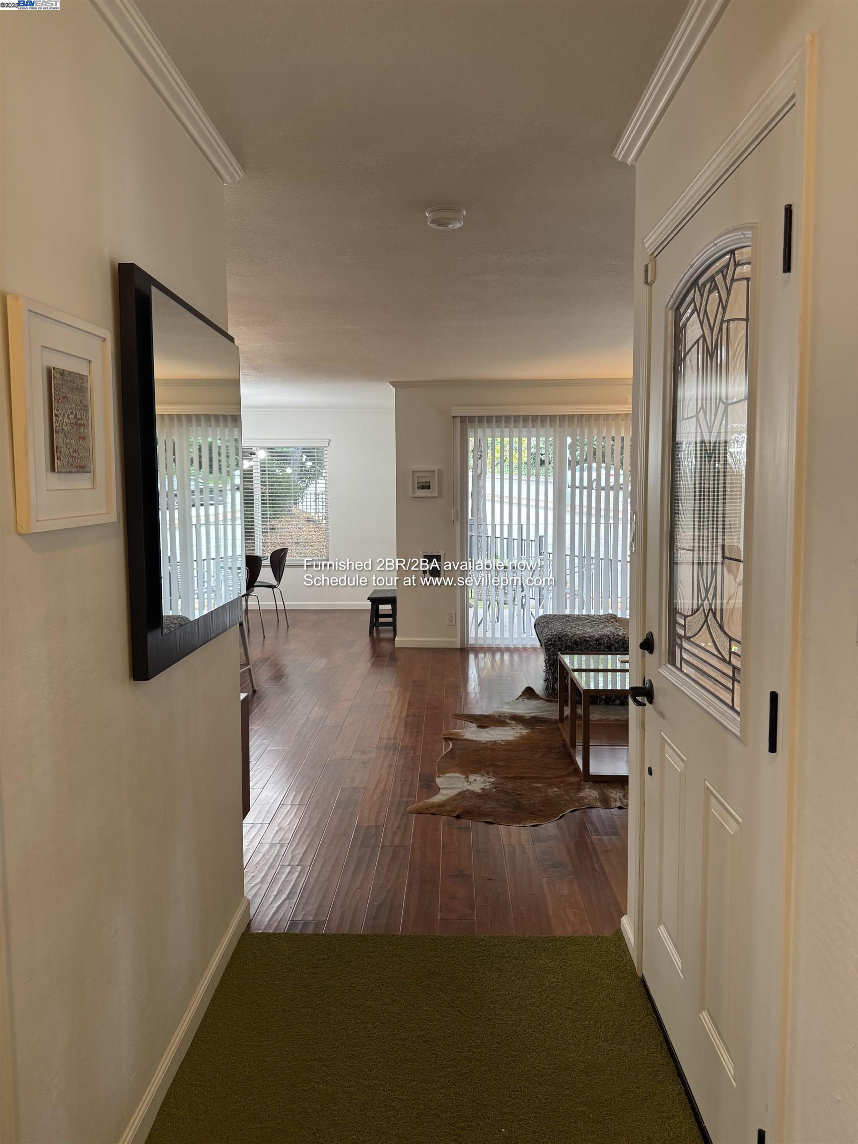 Detail Gallery Image 2 of 21 For 3701 Park Boulevard Way a,  Oakland,  CA 94610 - 2 Beds | 2 Baths