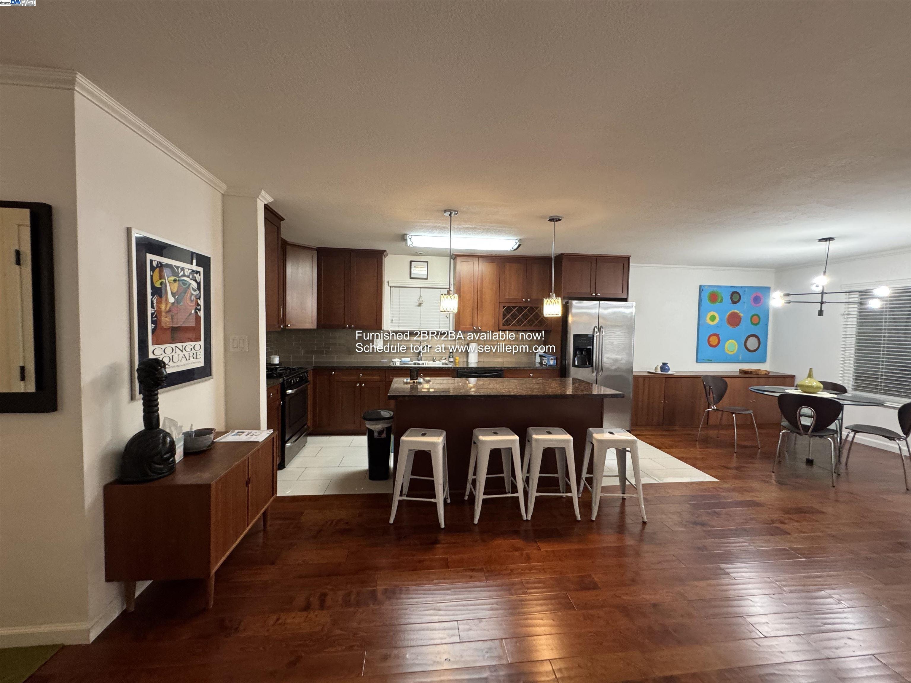 Detail Gallery Image 5 of 21 For 3701 Park Boulevard Way a,  Oakland,  CA 94610 - 2 Beds | 2 Baths