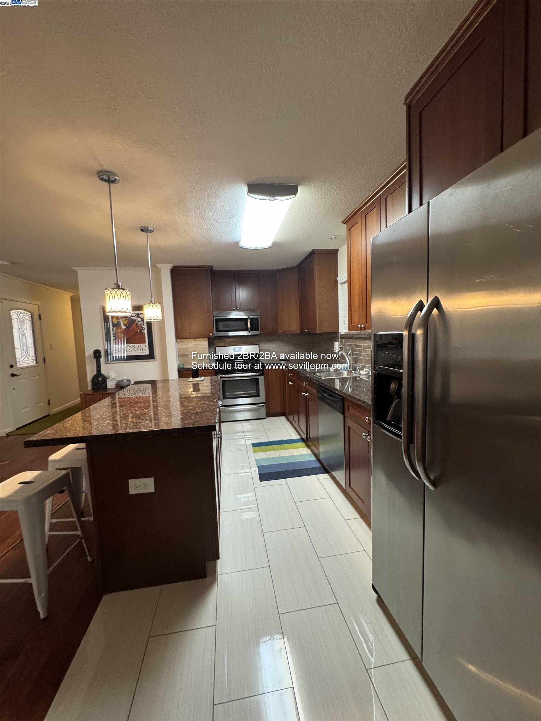 Detail Gallery Image 6 of 21 For 3701 Park Boulevard Way a,  Oakland,  CA 94610 - 2 Beds | 2 Baths