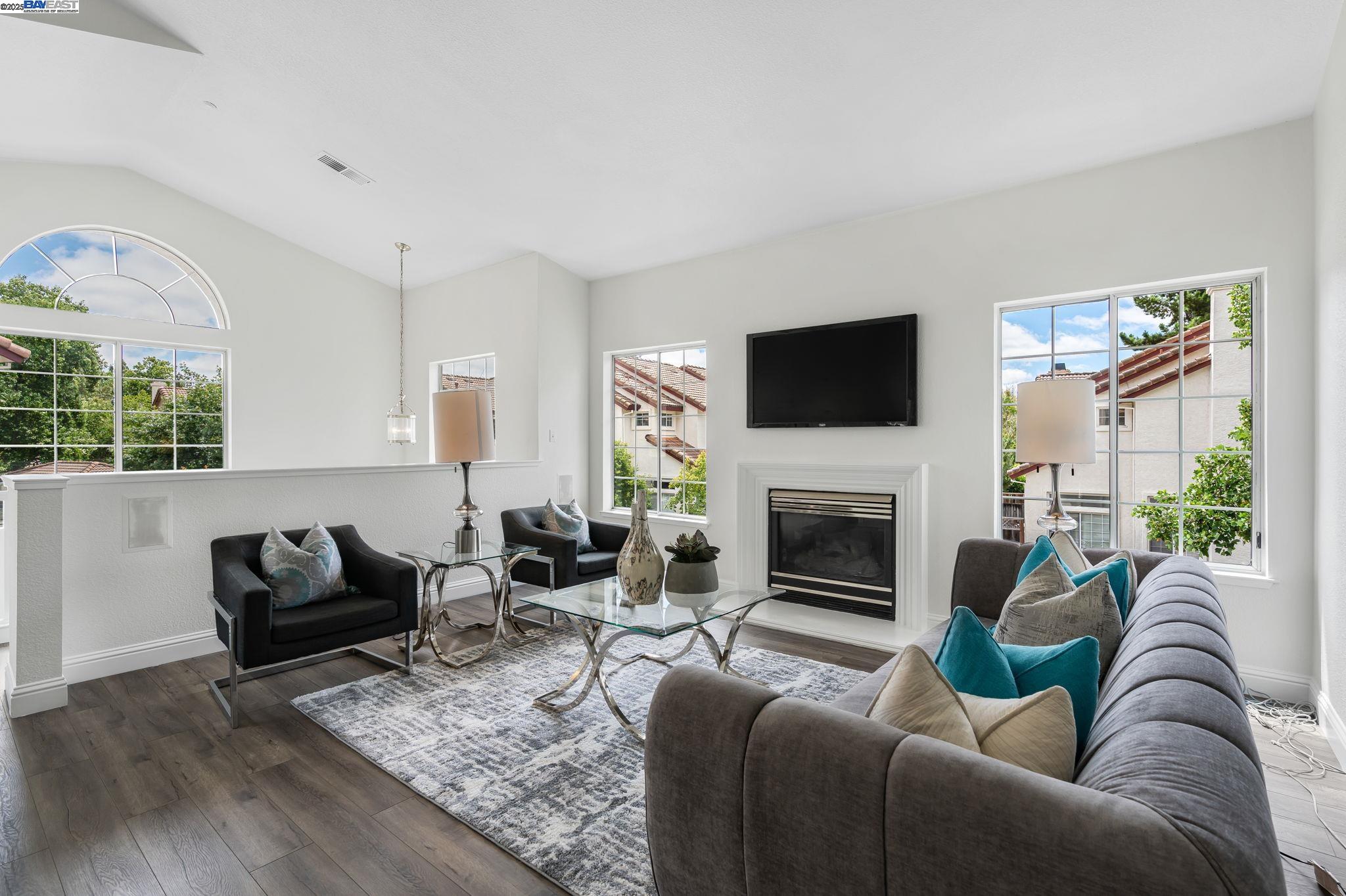 Photo #3: 41105699 Listing 