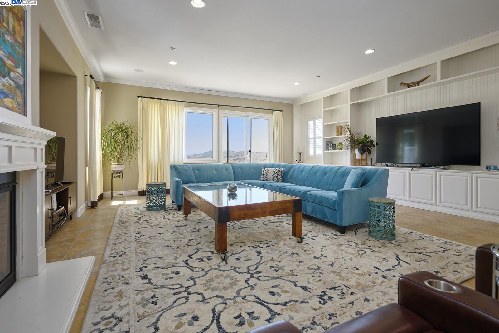 Detail Gallery Image 11 of 27 For 3272 Ashbourne Cir, San Ramon,  CA 94583 - 5 Beds | 5/1 Baths