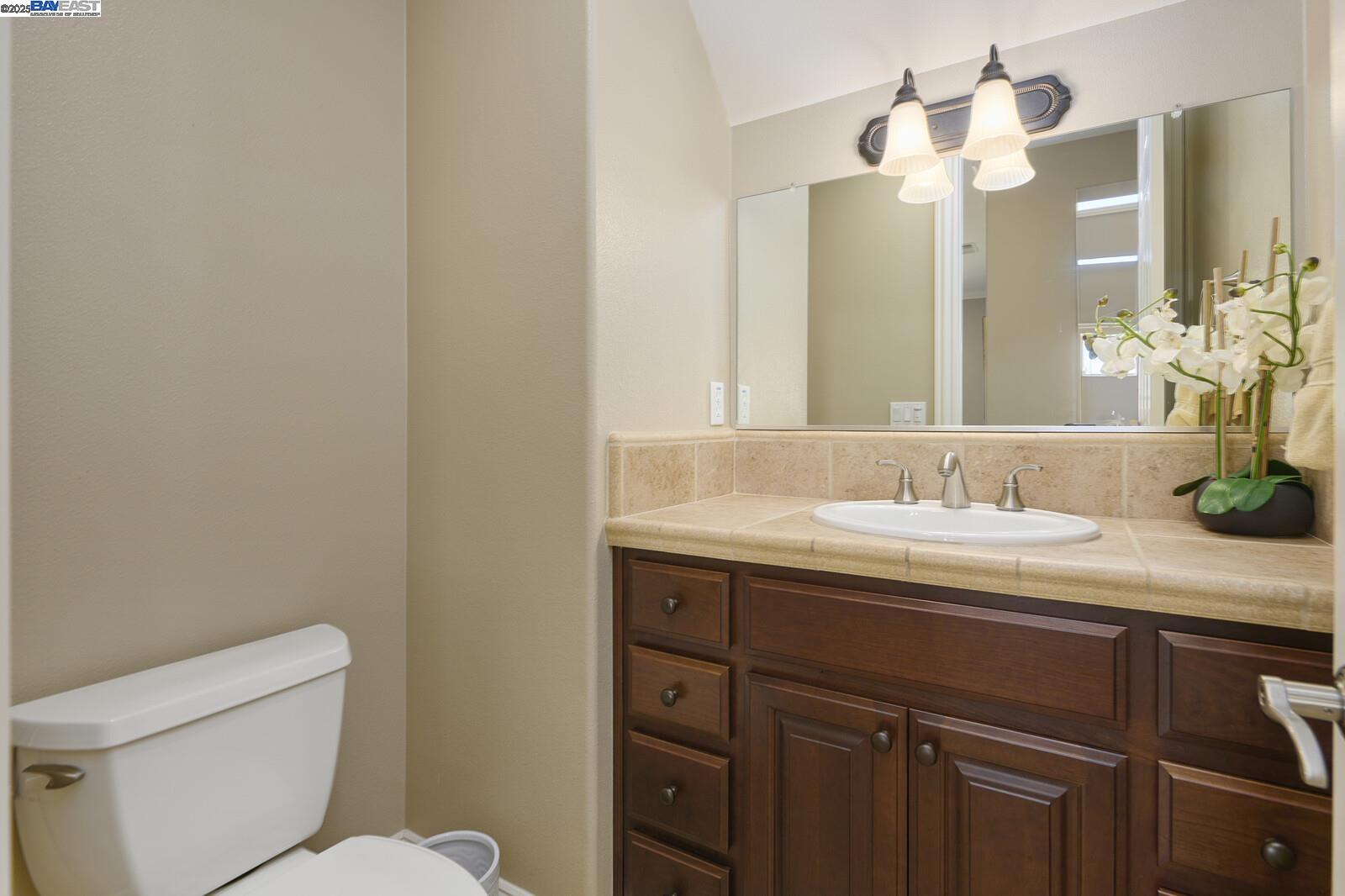 Detail Gallery Image 15 of 27 For 3272 Ashbourne Cir, San Ramon,  CA 94583 - 5 Beds | 5/1 Baths