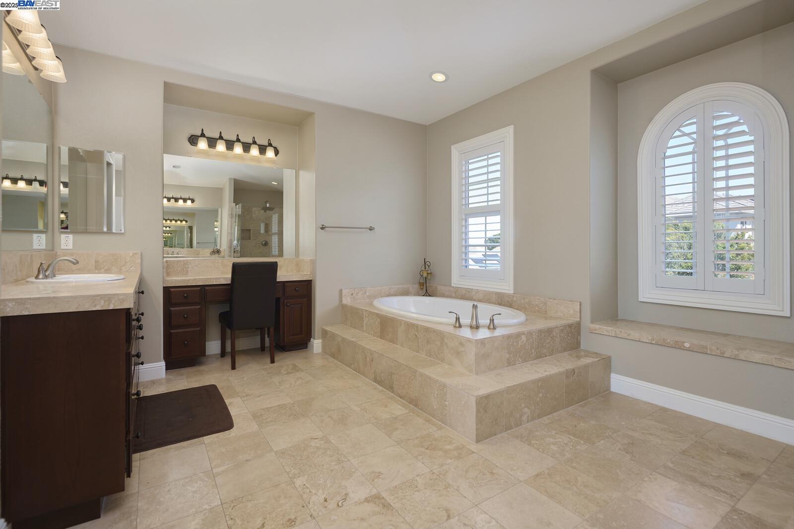 Detail Gallery Image 19 of 27 For 3272 Ashbourne Cir, San Ramon,  CA 94583 - 5 Beds | 5/1 Baths