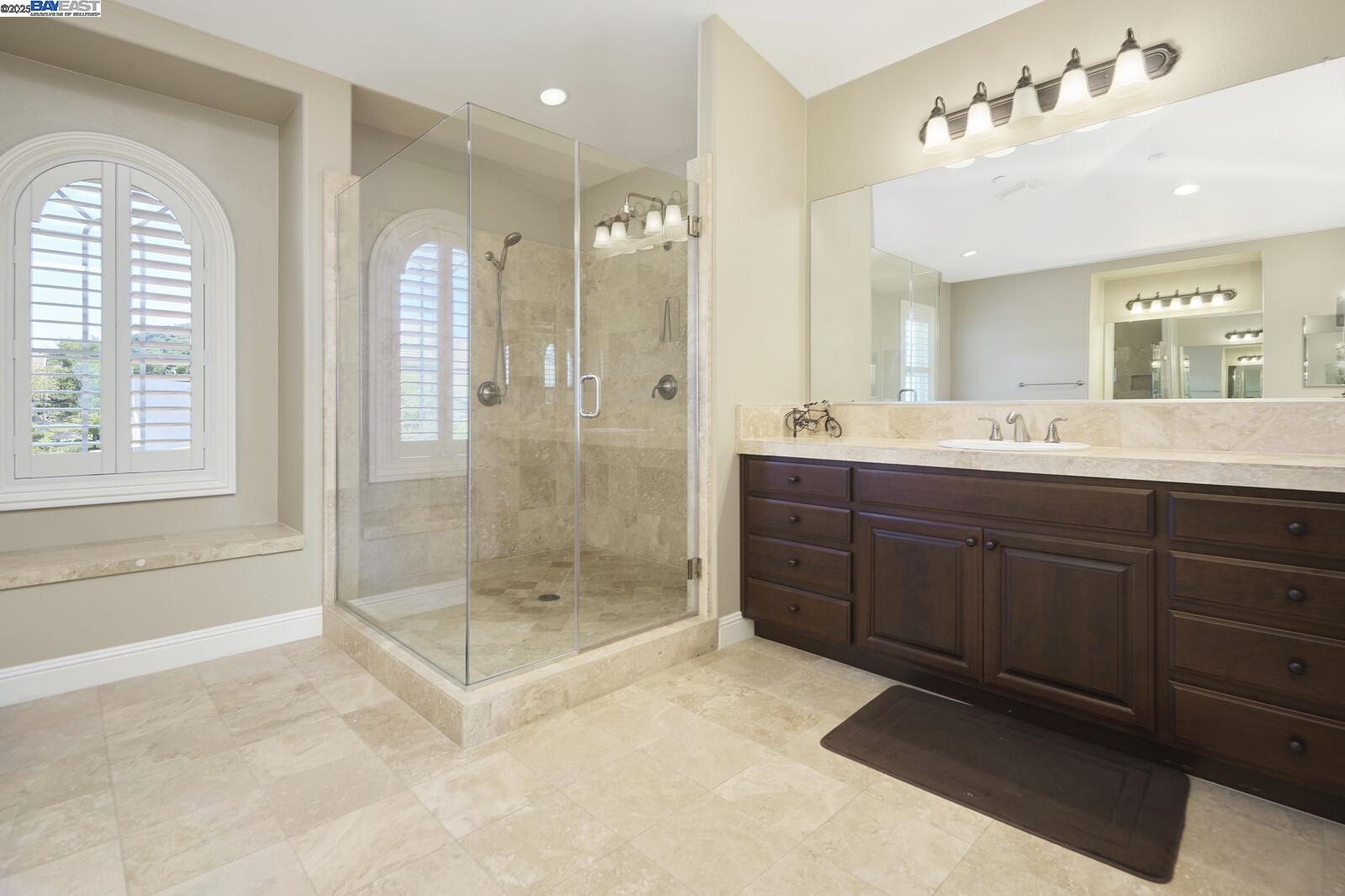 Detail Gallery Image 20 of 27 For 3272 Ashbourne Cir, San Ramon,  CA 94583 - 5 Beds | 5/1 Baths