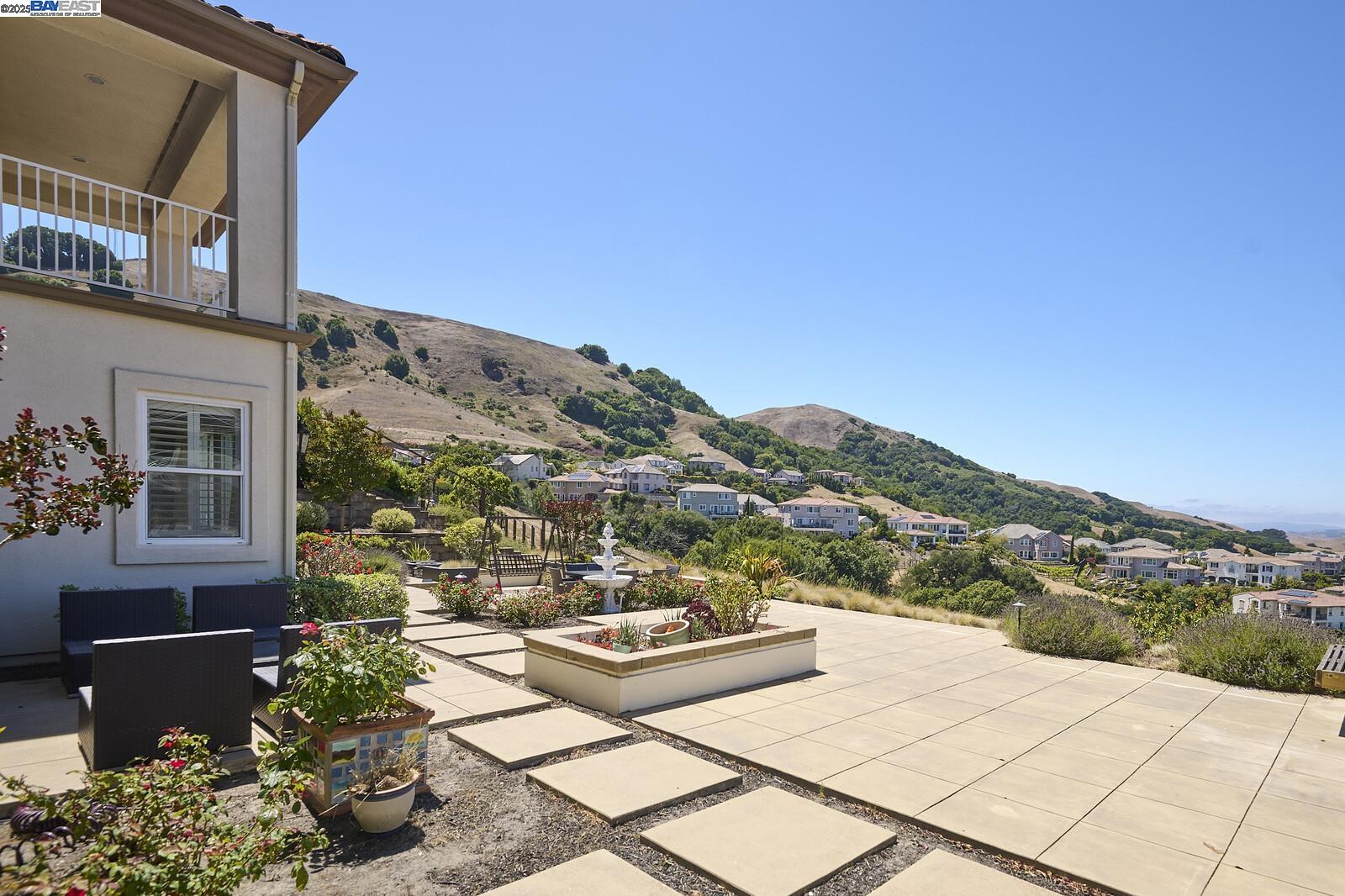 Detail Gallery Image 3 of 27 For 3272 Ashbourne Cir, San Ramon,  CA 94583 - 5 Beds | 5/1 Baths