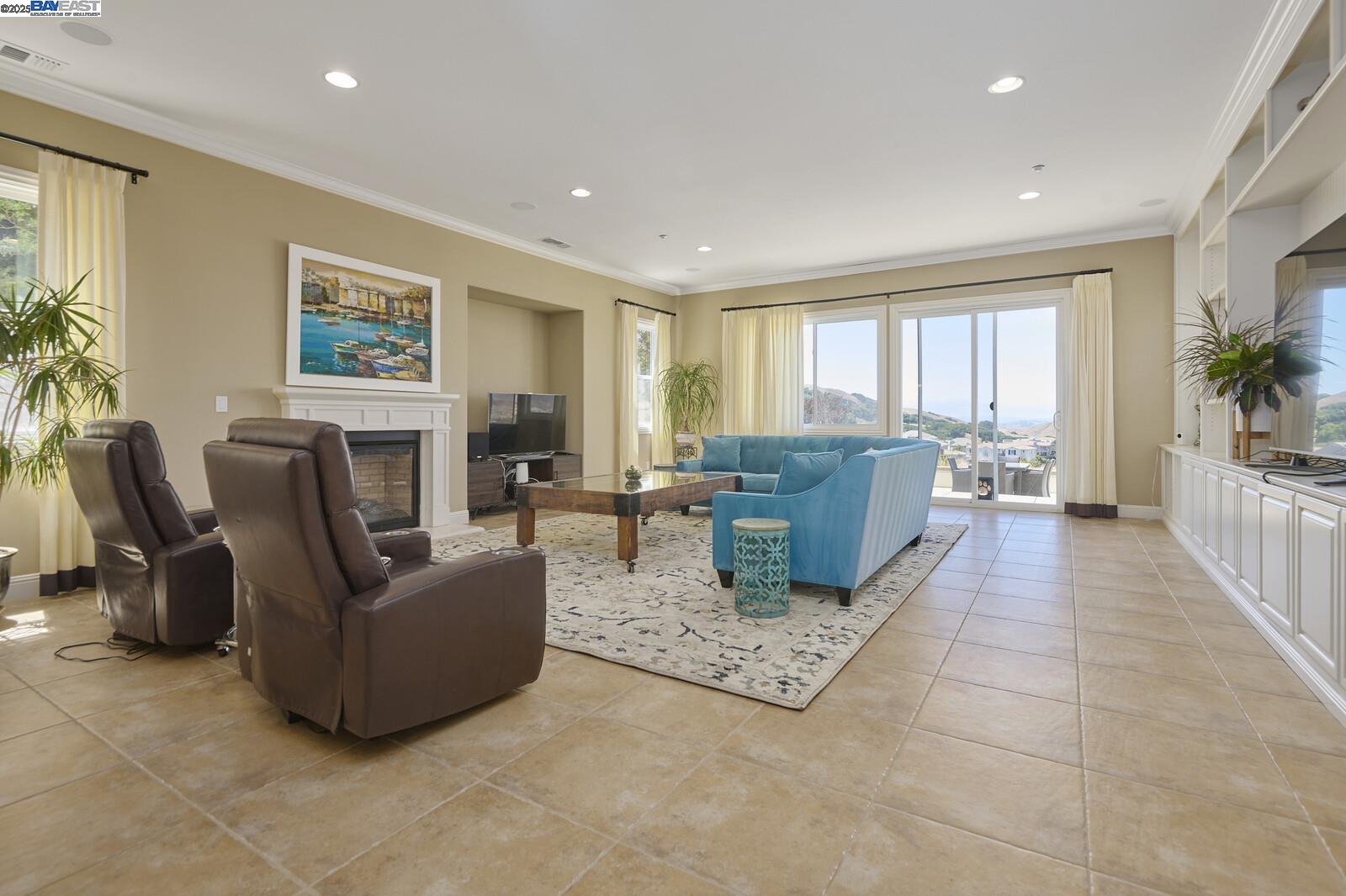 Detail Gallery Image 10 of 27 For 3272 Ashbourne Cir, San Ramon,  CA 94583 - 5 Beds | 5/1 Baths