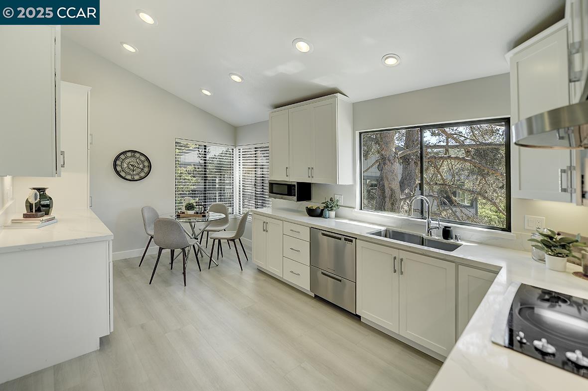 Photo #7: 41105704 Listing: Photo #7