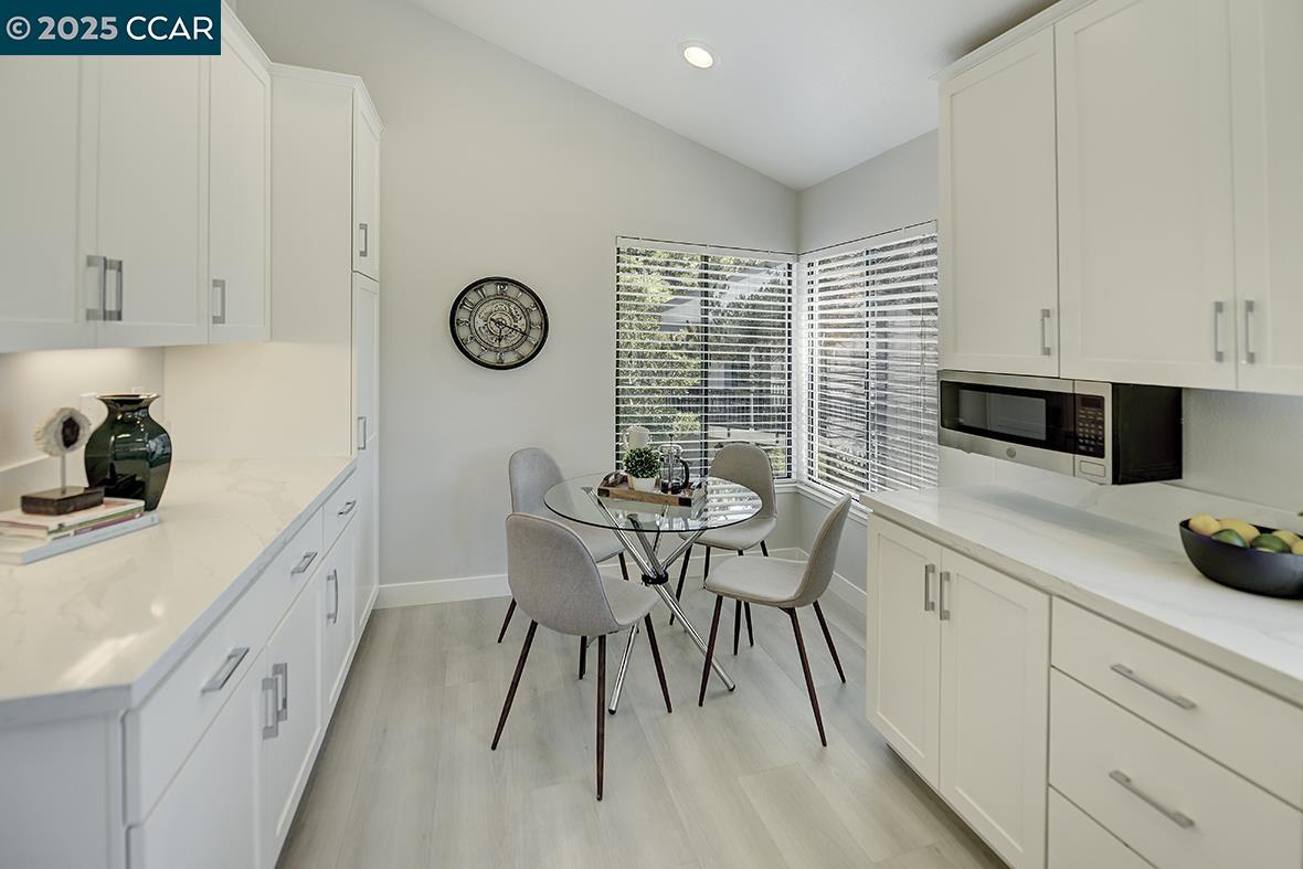 Photo #8: 41105704 Listing: Photo #8