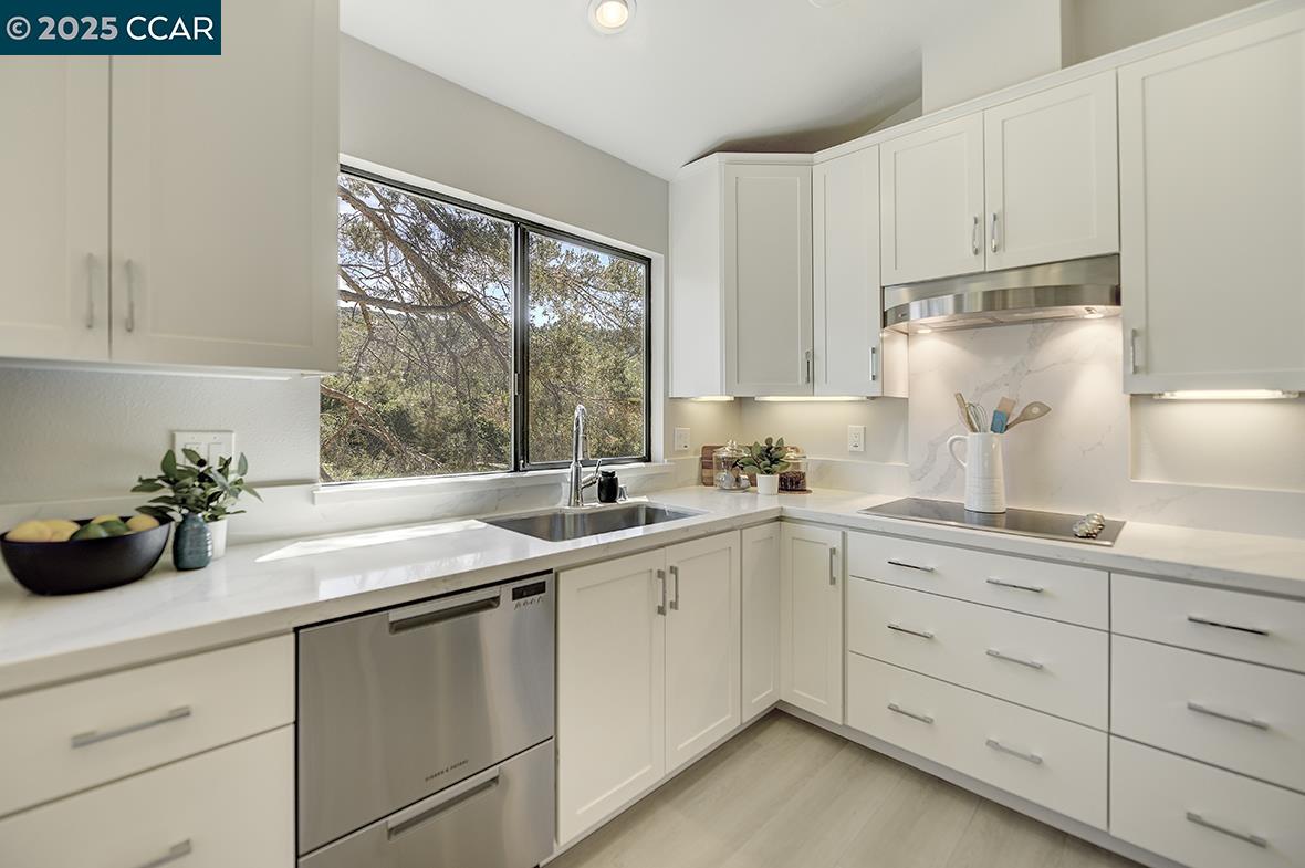 Photo #10: 41105704 Listing: Photo #10