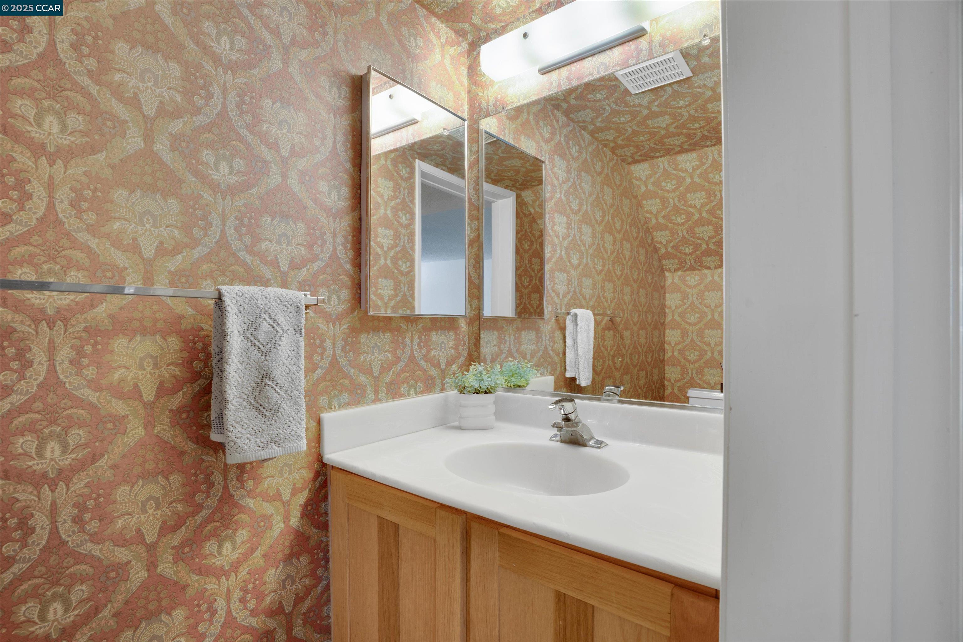Detail Gallery Image 16 of 33 For 663 Abrigo Ct, San Ramon,  CA 94583 - 3 Beds | 2/1 Baths