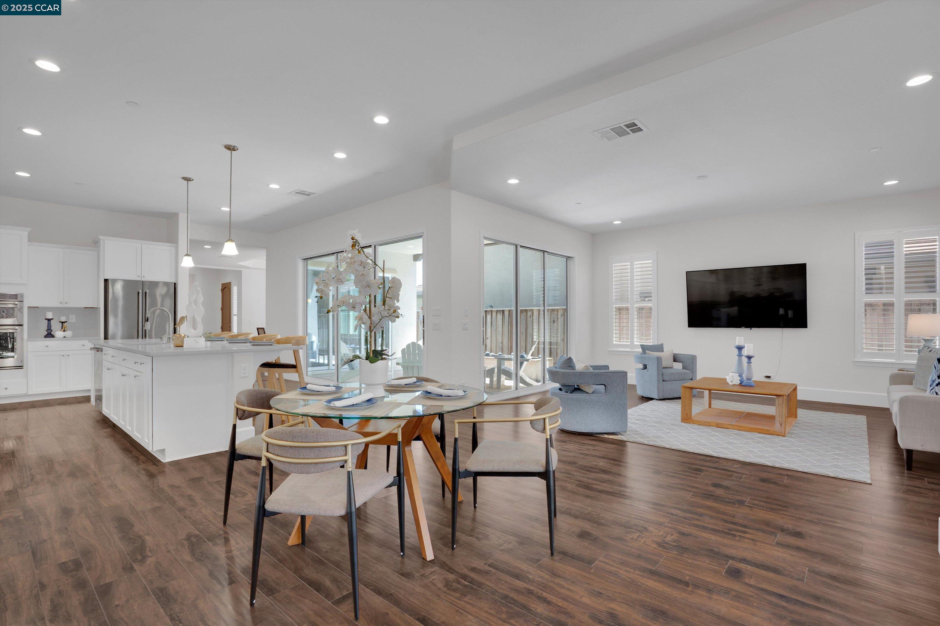 Detail Gallery Image 15 of 52 For 50 Stirling Way, Hayward,  CA 94542 - 4 Beds | 4/1 Baths