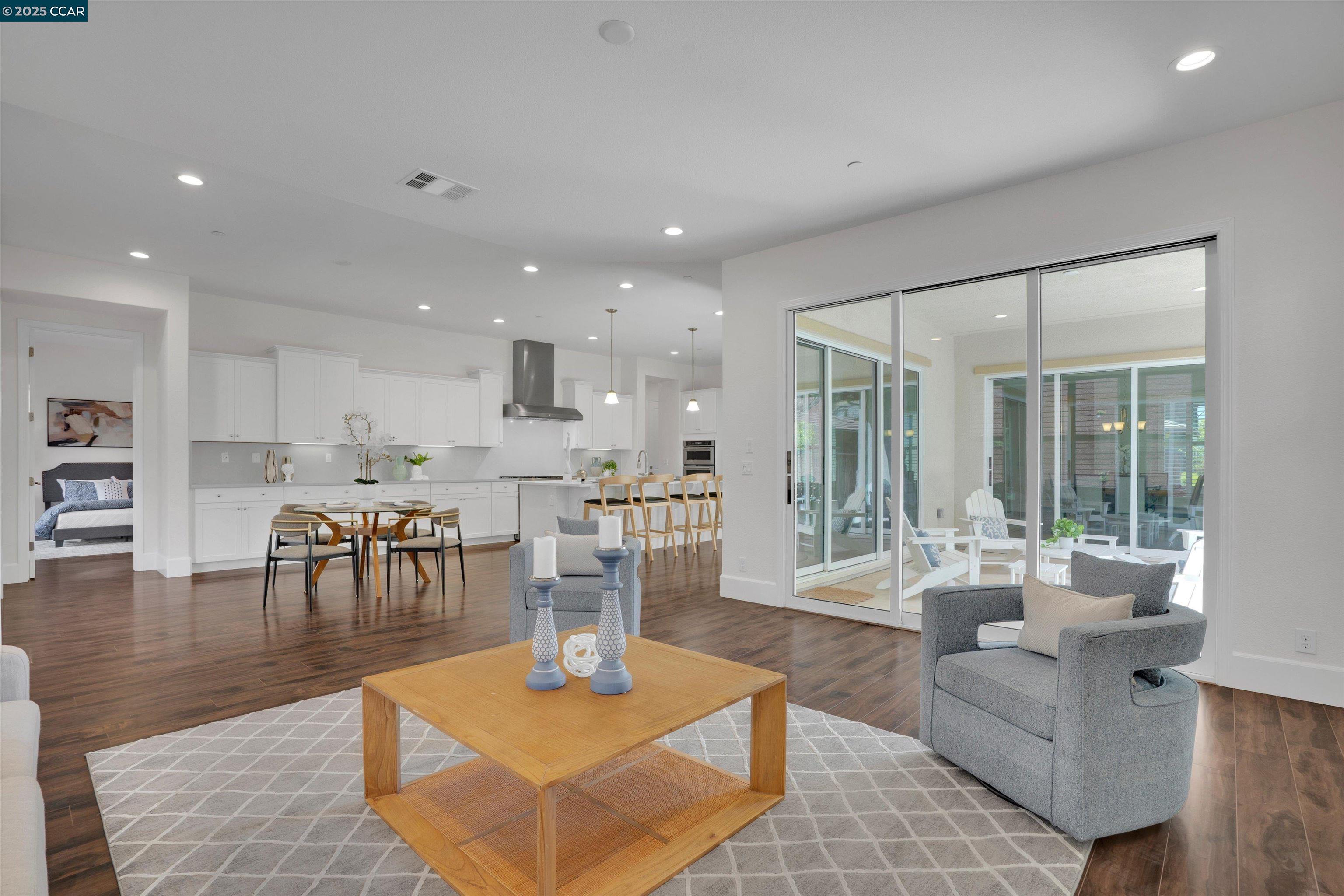Detail Gallery Image 16 of 52 For 50 Stirling Way, Hayward,  CA 94542 - 4 Beds | 4/1 Baths