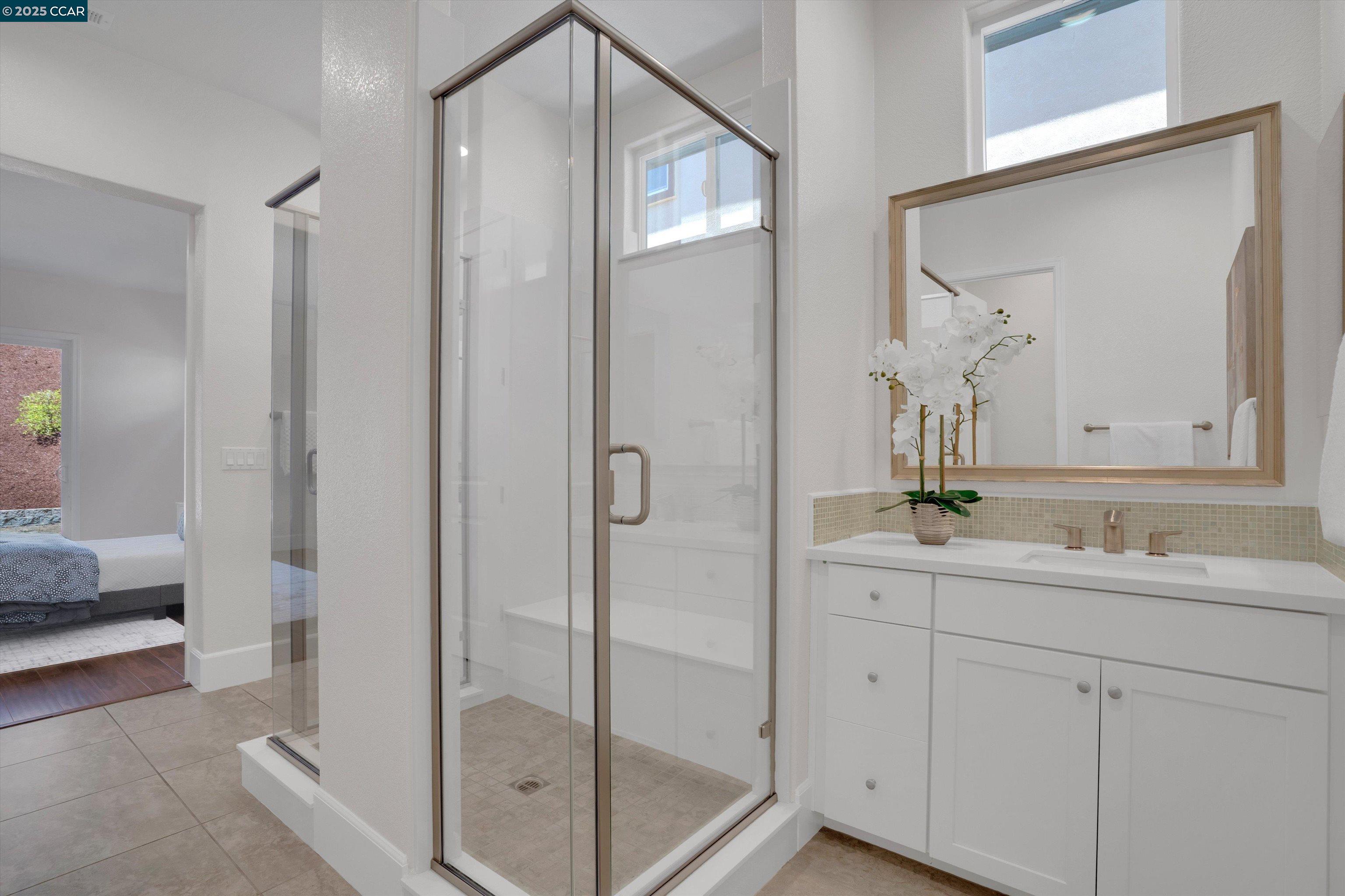 Detail Gallery Image 21 of 52 For 50 Stirling Way, Hayward,  CA 94542 - 4 Beds | 4/1 Baths
