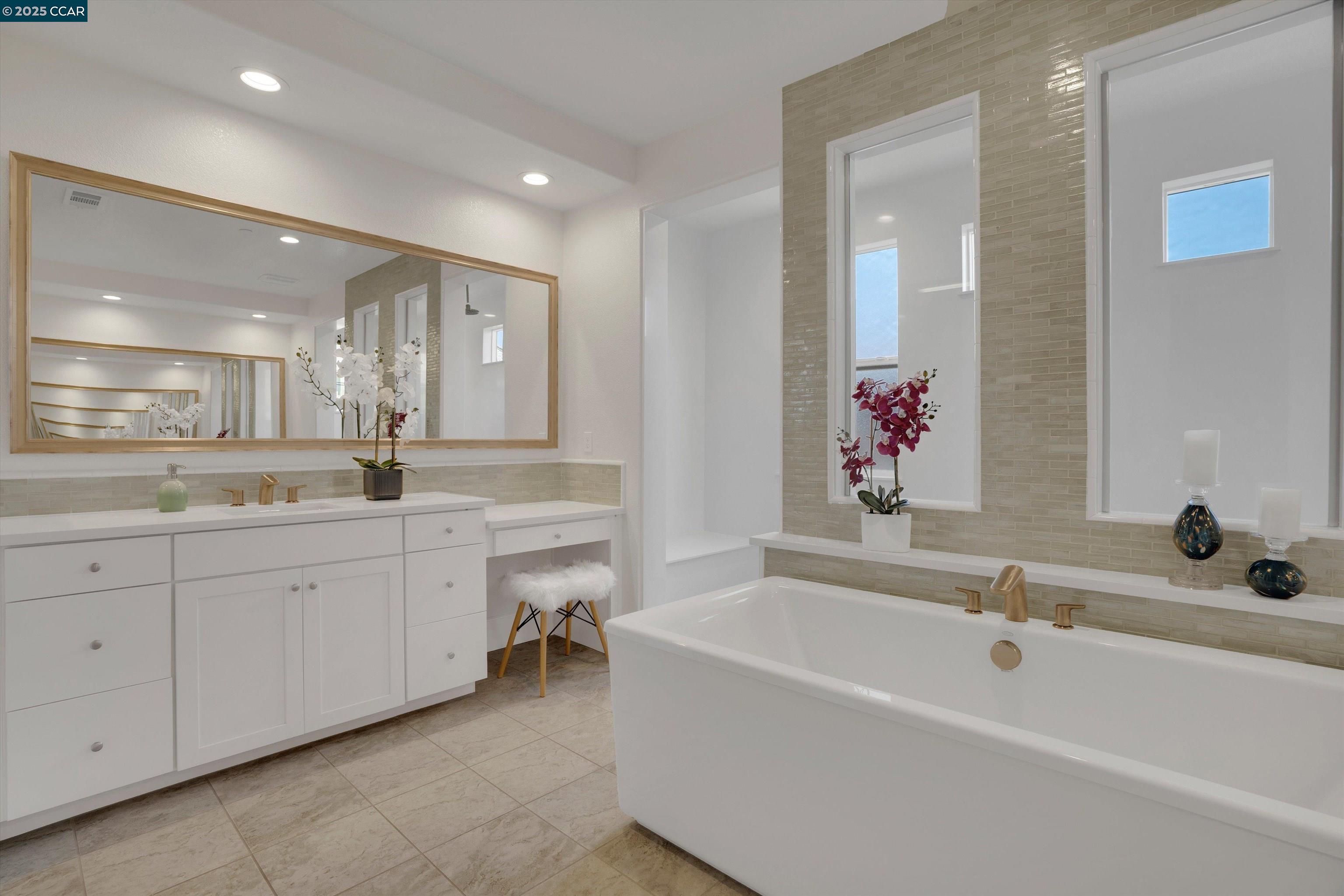 Detail Gallery Image 35 of 52 For 50 Stirling Way, Hayward,  CA 94542 - 4 Beds | 4/1 Baths