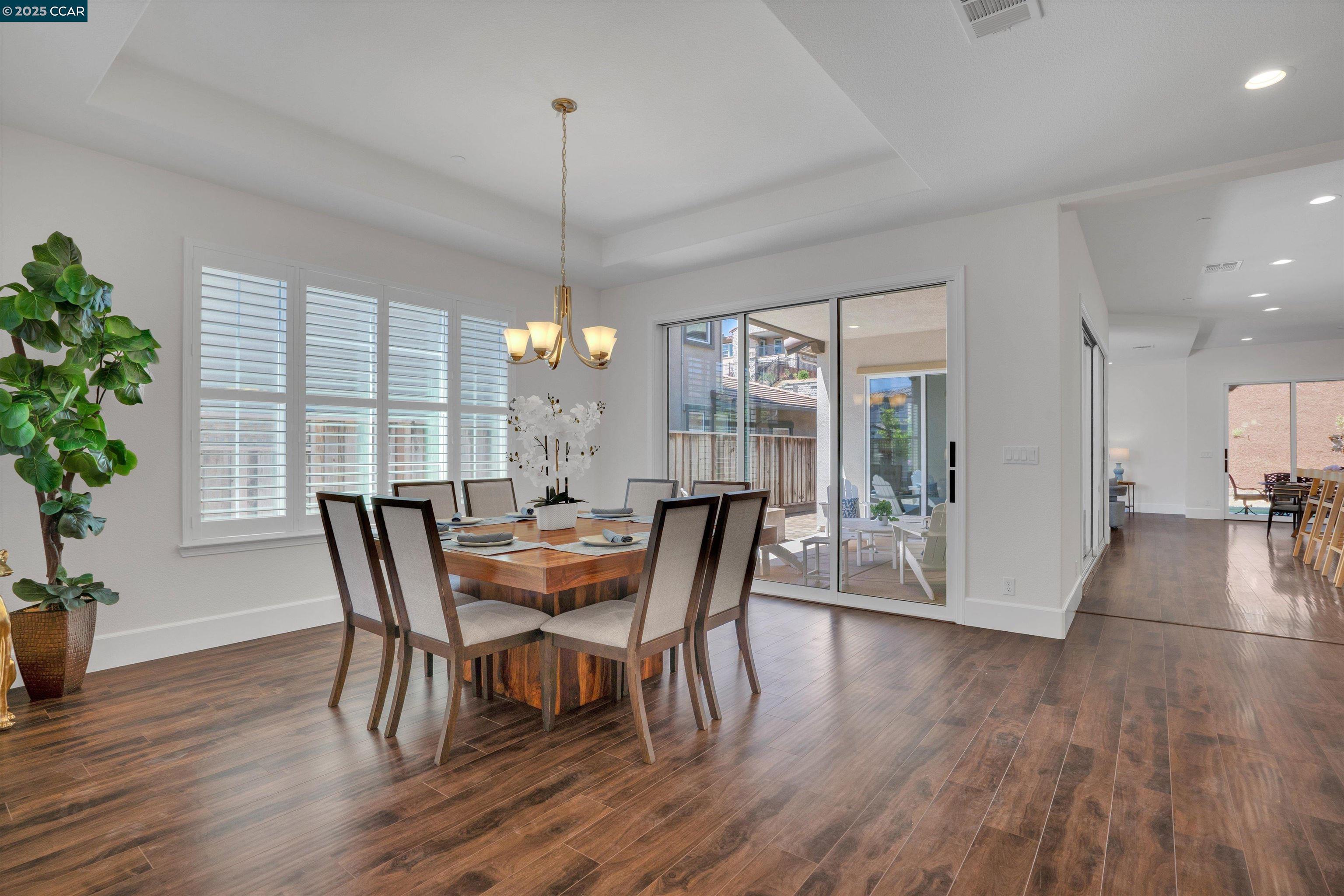 Detail Gallery Image 6 of 52 For 50 Stirling Way, Hayward,  CA 94542 - 4 Beds | 4/1 Baths