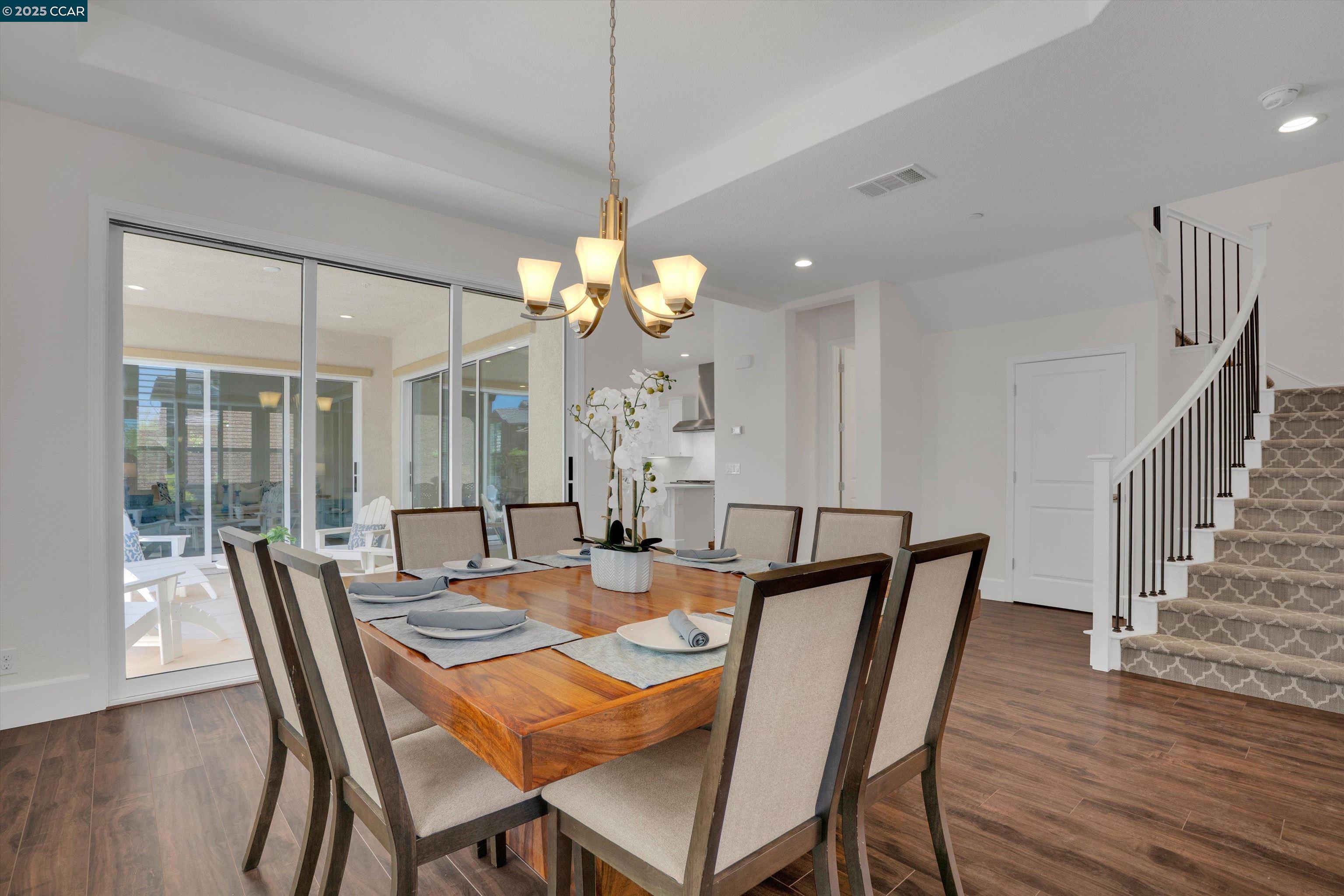 Detail Gallery Image 7 of 52 For 50 Stirling Way, Hayward,  CA 94542 - 4 Beds | 4/1 Baths