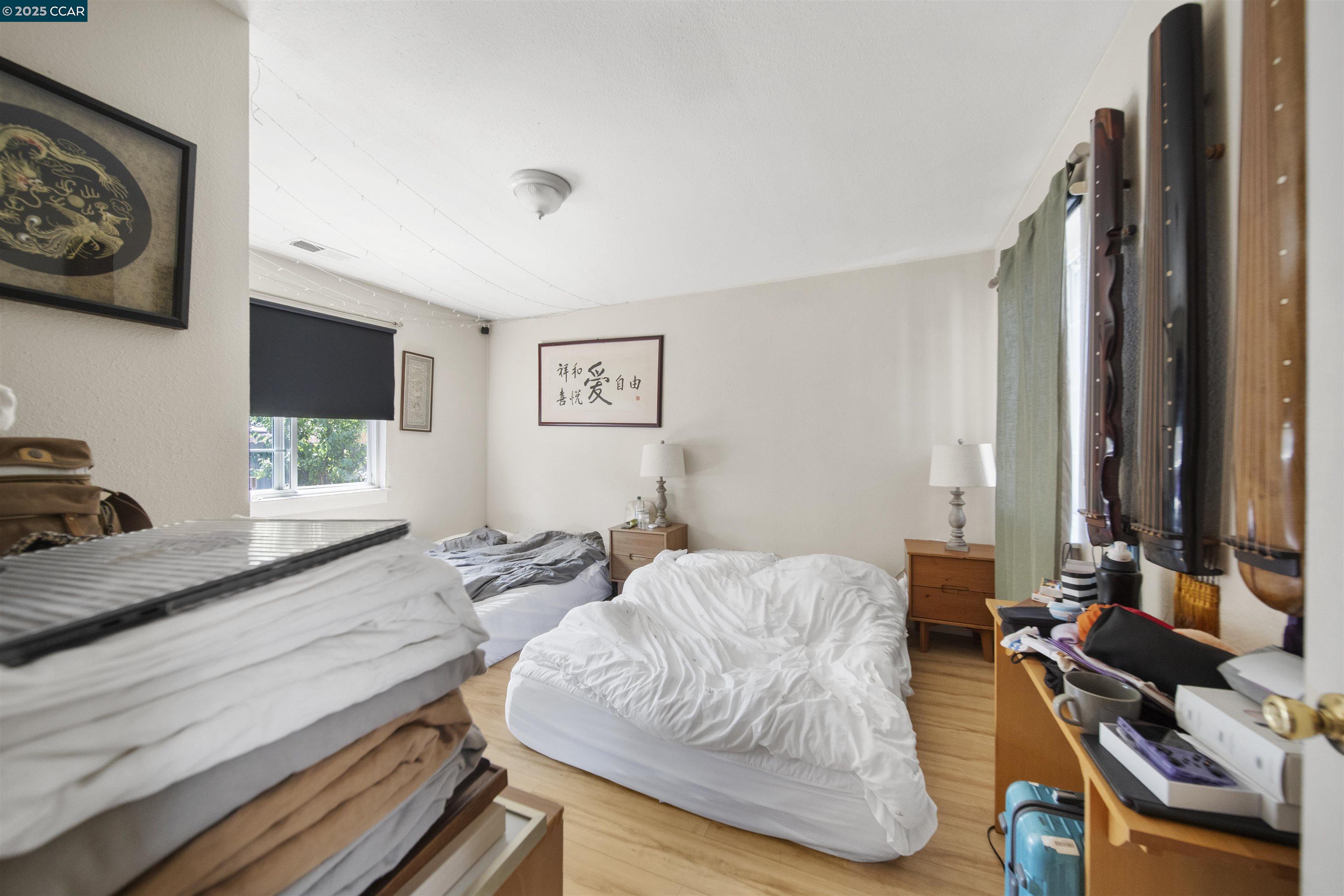 Detail Gallery Image 15 of 23 For 3106 Chestnut St, Oakland,  CA 94608-4451 - 3 Beds | 1 Baths