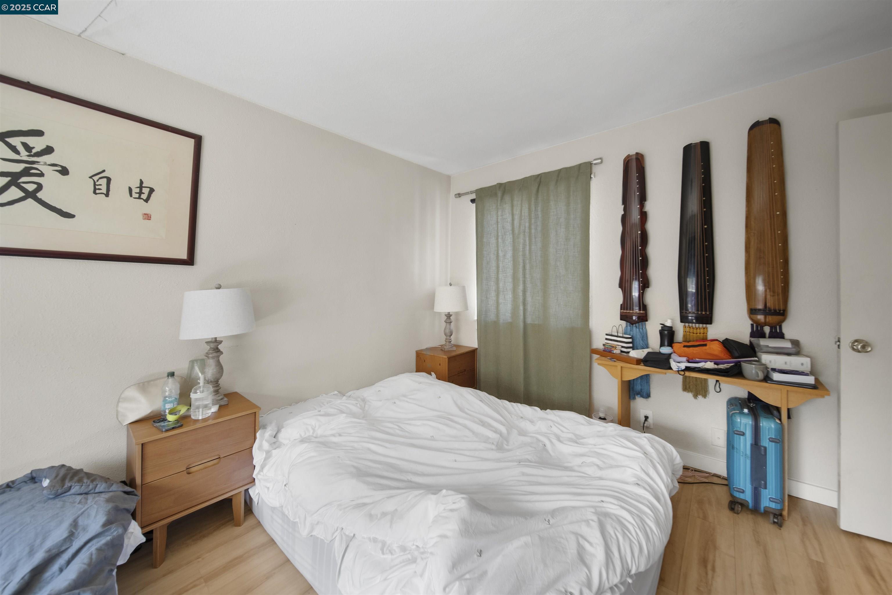 Detail Gallery Image 16 of 23 For 3106 Chestnut St, Oakland,  CA 94608-4451 - 3 Beds | 1 Baths