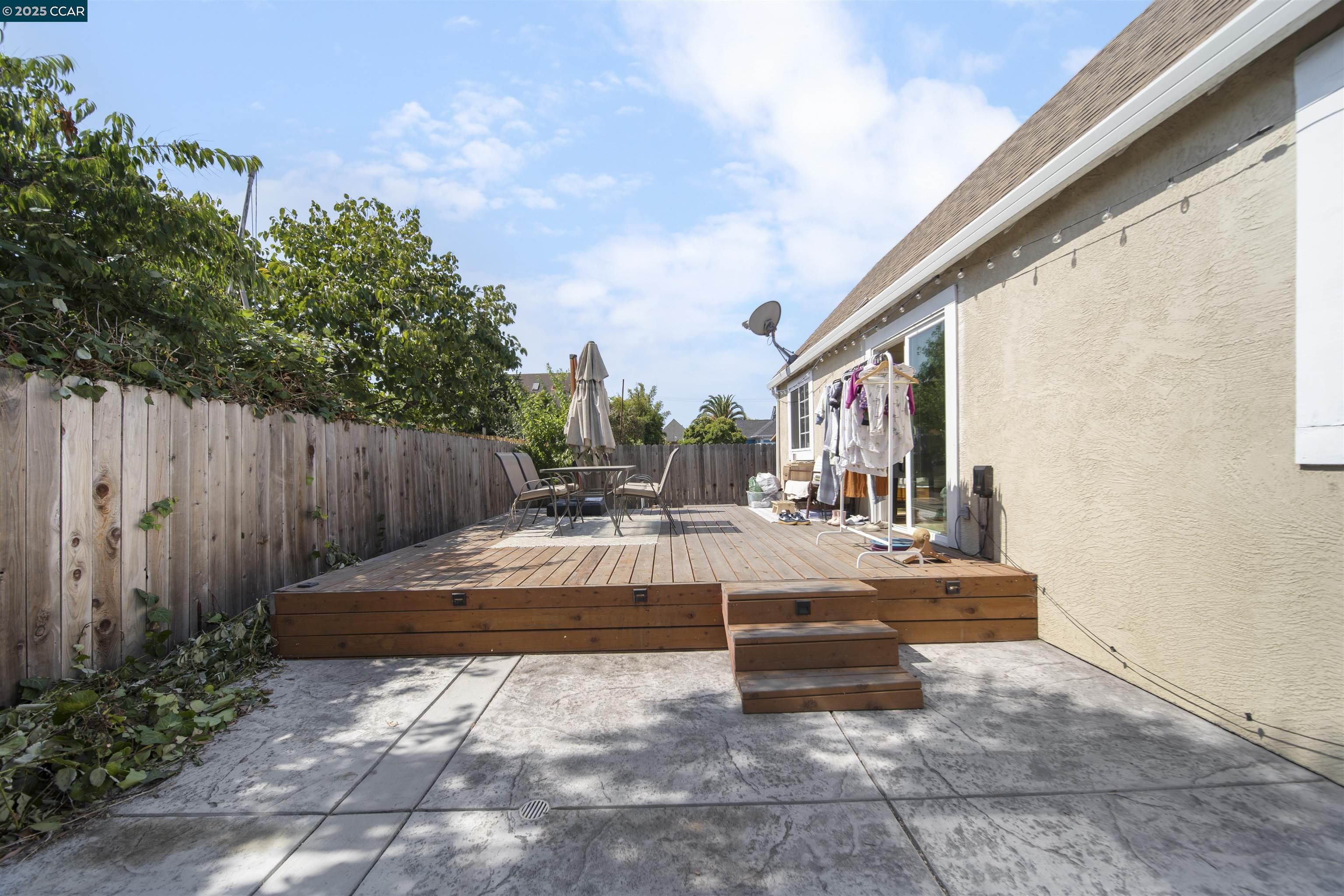 Detail Gallery Image 22 of 23 For 3106 Chestnut St, Oakland,  CA 94608-4451 - 3 Beds | 1 Baths