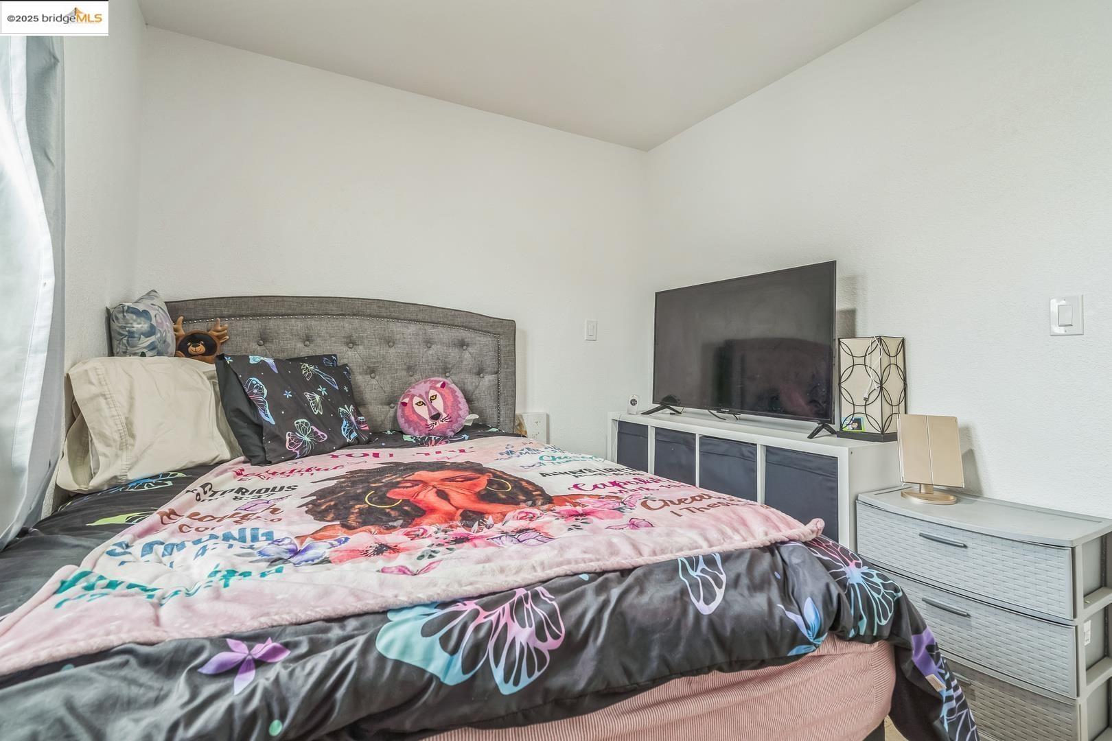 Detail Gallery Image 21 of 32 For 874 Pine St, Oakland,  CA 94607 - 3 Beds | 2/1 Baths