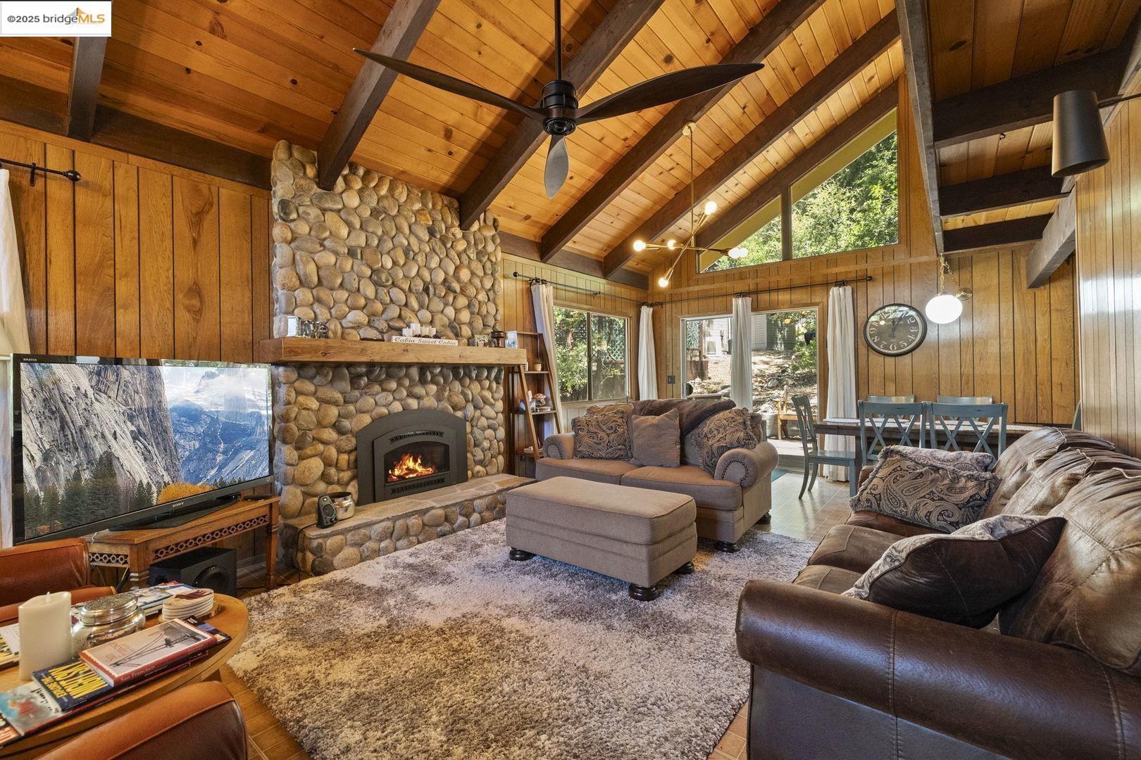 Detail Gallery Image 5 of 30 For 23255 Oak View Dr, Twain Harte,  CA 95383 - 3 Beds | 2 Baths