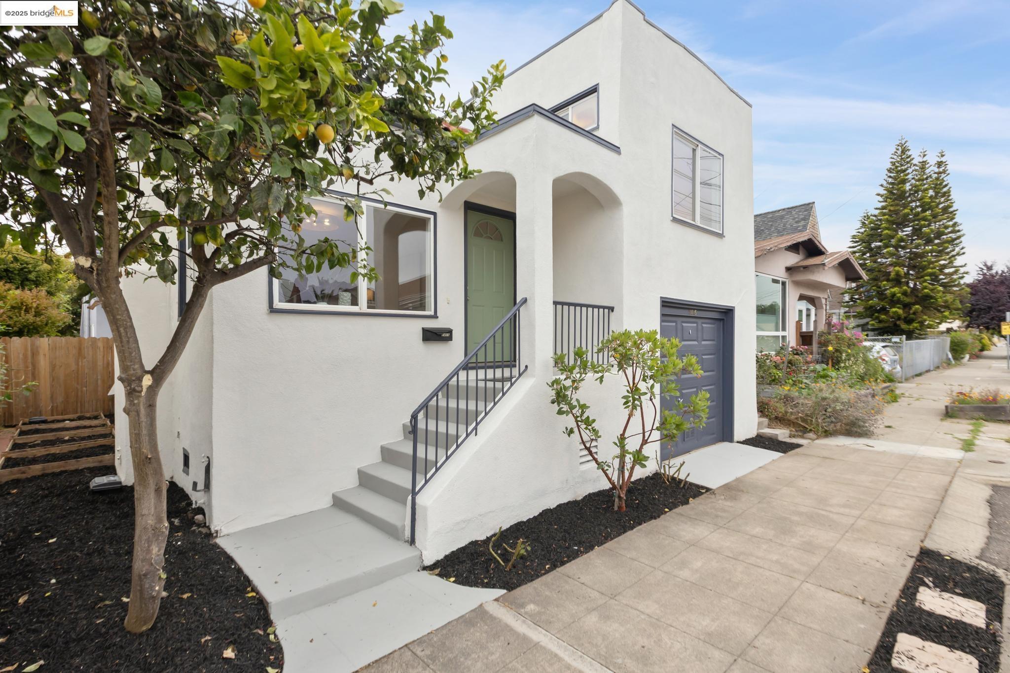 1415 67Th St, Berkeley, California 94702, 2 Bedrooms Bedrooms, 4 Rooms Rooms,1 BathroomBathrooms,Residential,For Sale,1415 67Th St,41105724