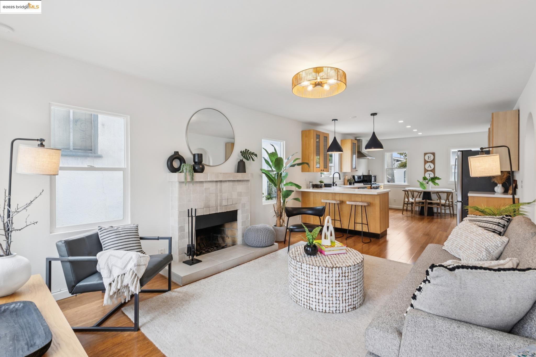 1415 67Th St, Berkeley, California 94702, 2 Bedrooms Bedrooms, 4 Rooms Rooms,1 BathroomBathrooms,Residential,For Sale,1415 67Th St,41105724