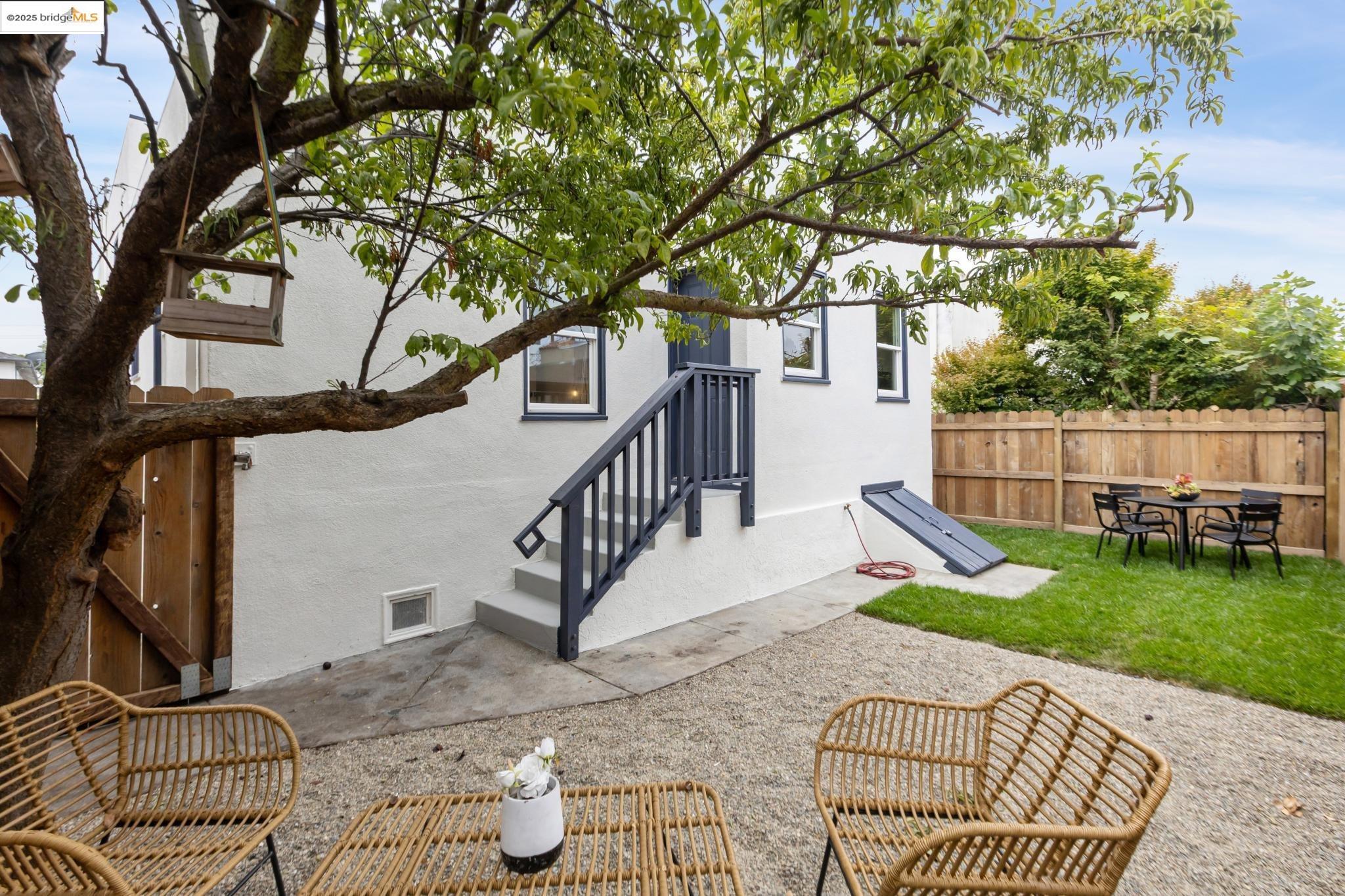 1415 67Th St, Berkeley, California 94702, 2 Bedrooms Bedrooms, 4 Rooms Rooms,1 BathroomBathrooms,Residential,For Sale,1415 67Th St,41105724