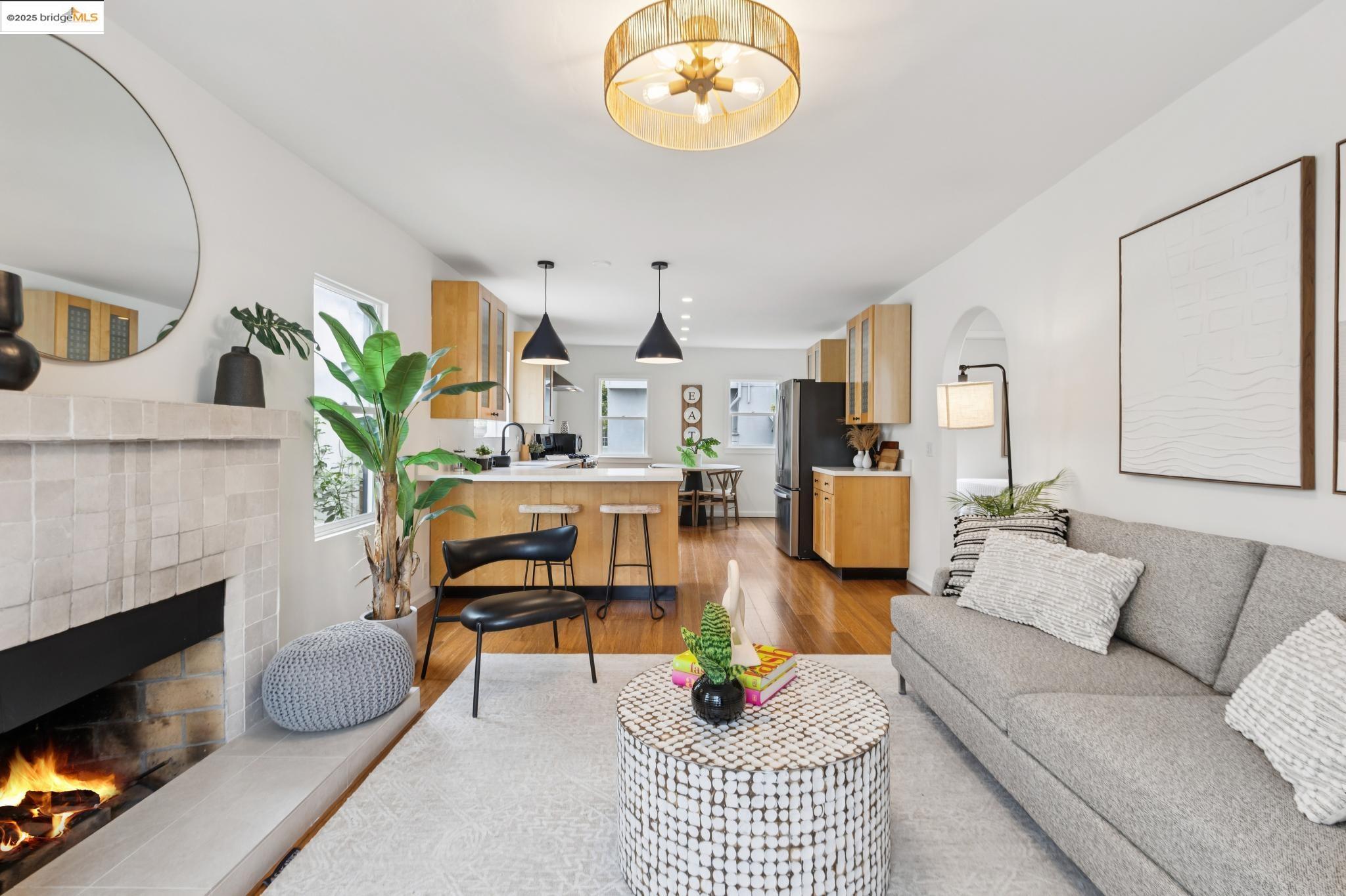 1415 67Th St, Berkeley, California 94702, 2 Bedrooms Bedrooms, 4 Rooms Rooms,1 BathroomBathrooms,Residential,For Sale,1415 67Th St,41105724