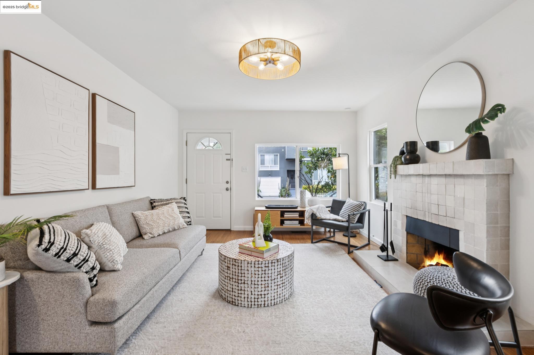 1415 67Th St, Berkeley, California 94702, 2 Bedrooms Bedrooms, 4 Rooms Rooms,1 BathroomBathrooms,Residential,For Sale,1415 67Th St,41105724
