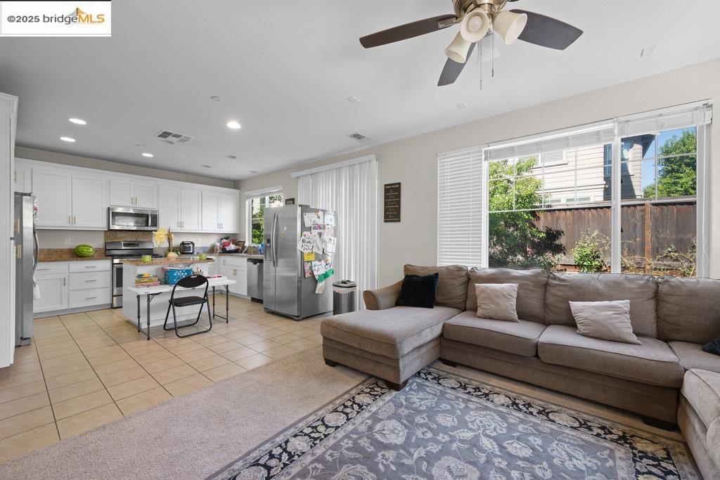 511 Viola Ct, Brentwood, California 94513, 5 Bedrooms Bedrooms, 10 Rooms Rooms,3 BathroomsBathrooms,Residential,For Sale,511 Viola Ct,41105725