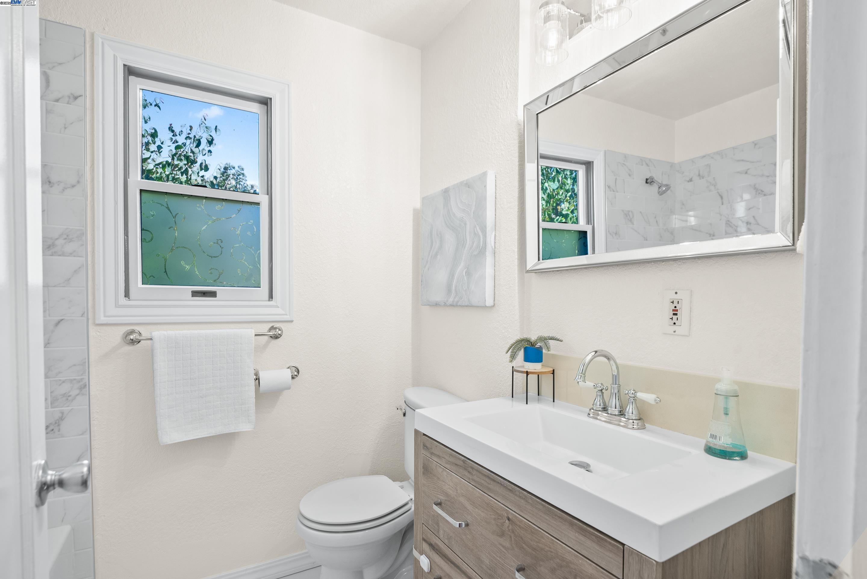 2948 Glenside Dr, Concord, California 94520, 3 Bedrooms Bedrooms, 6 Rooms Rooms,1 BathroomBathrooms,Residential,For Sale,2948 Glenside Dr,41105727