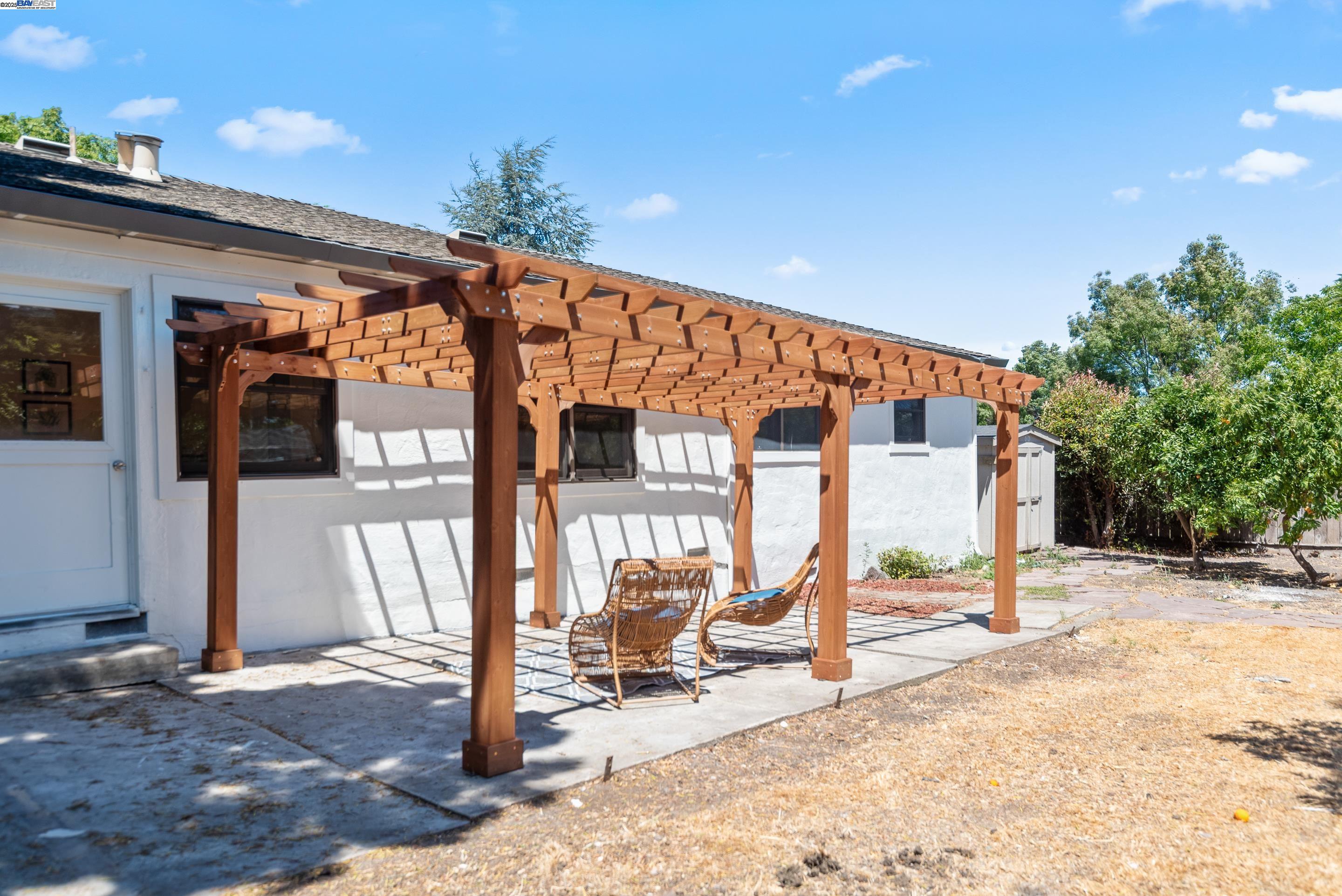 2948 Glenside Dr, Concord, California 94520, 3 Bedrooms Bedrooms, 6 Rooms Rooms,1 BathroomBathrooms,Residential,For Sale,2948 Glenside Dr,41105727