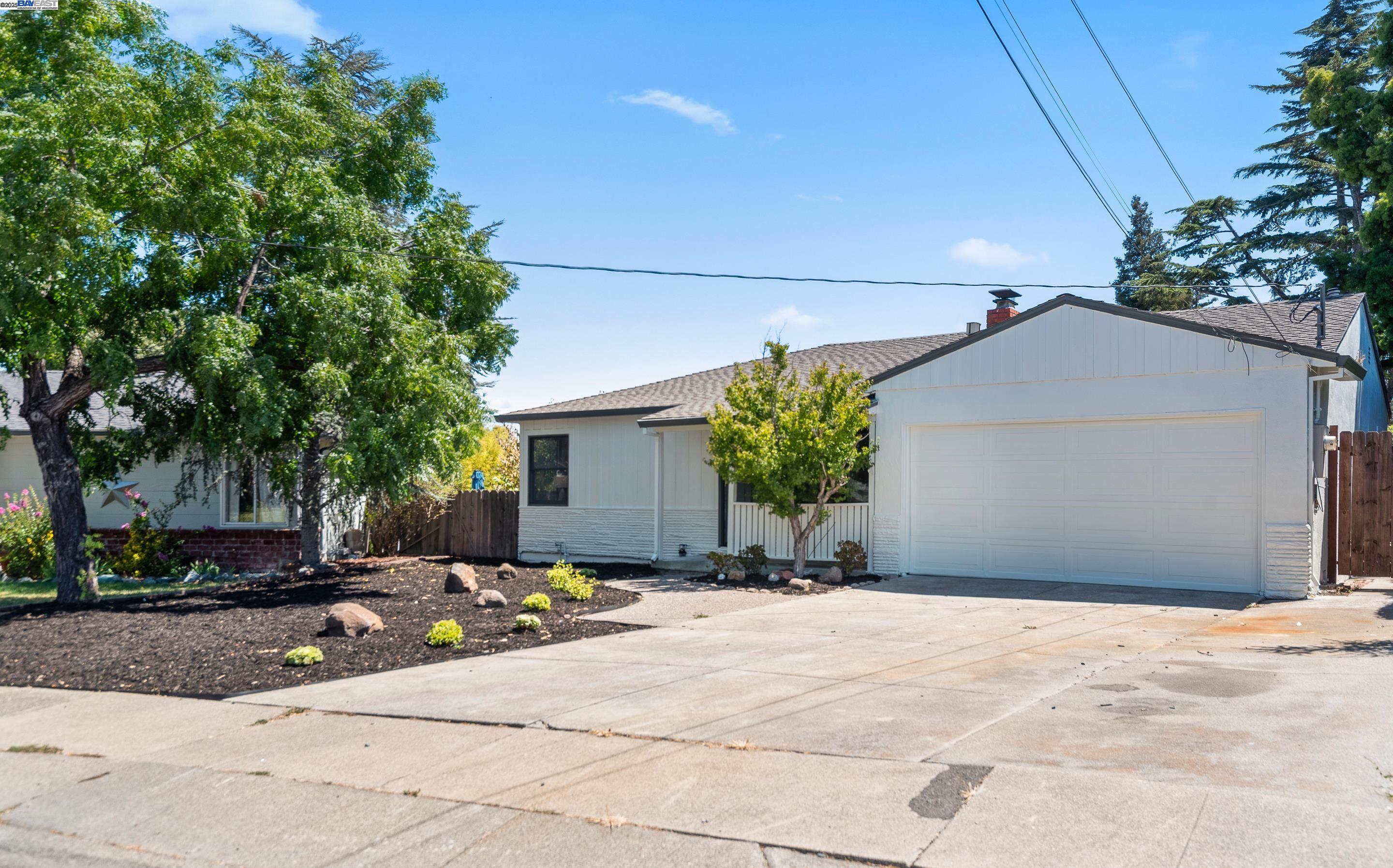 2948 Glenside Dr, Concord, California 94520, 3 Bedrooms Bedrooms, 6 Rooms Rooms,1 BathroomBathrooms,Residential,For Sale,2948 Glenside Dr,41105727